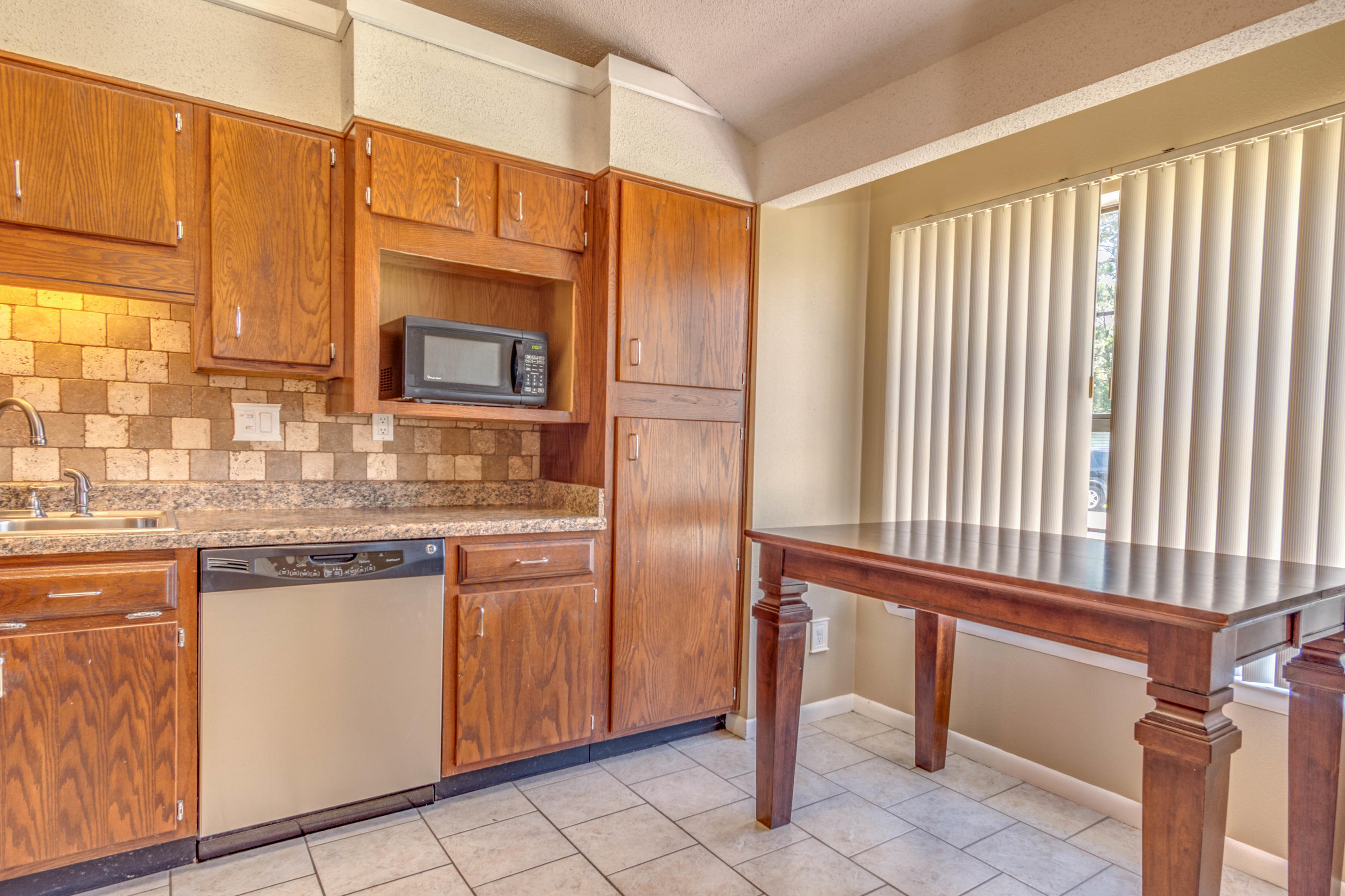 PINE MEADOWS 2ND ADDN - Residential