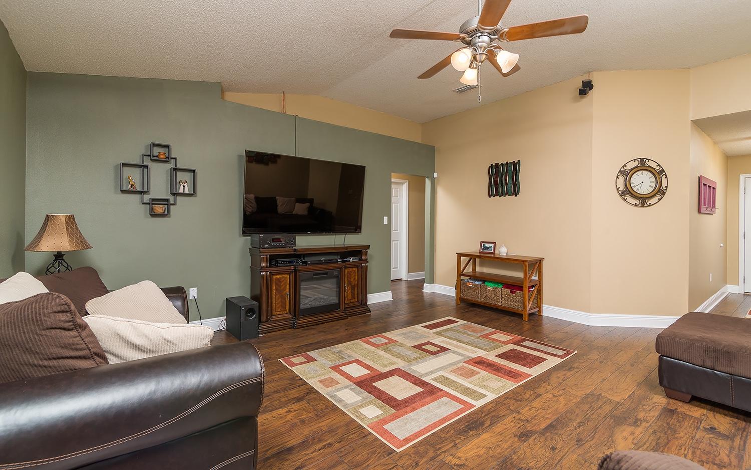 SILVER SPRINGS ESTATES - Residential