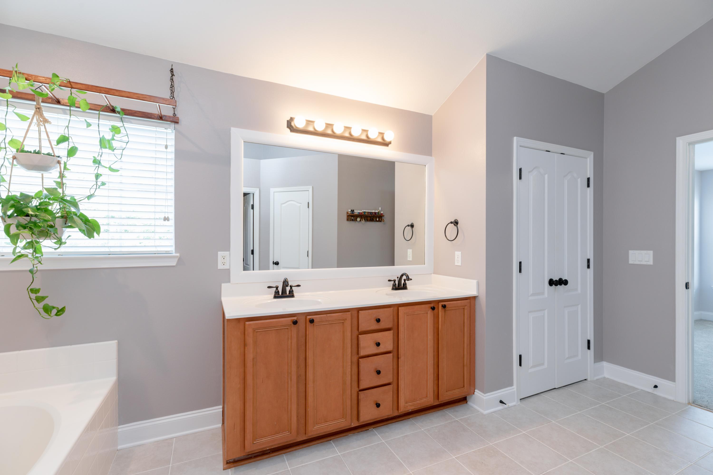 SANDY RIDGE ESTATES - Residential