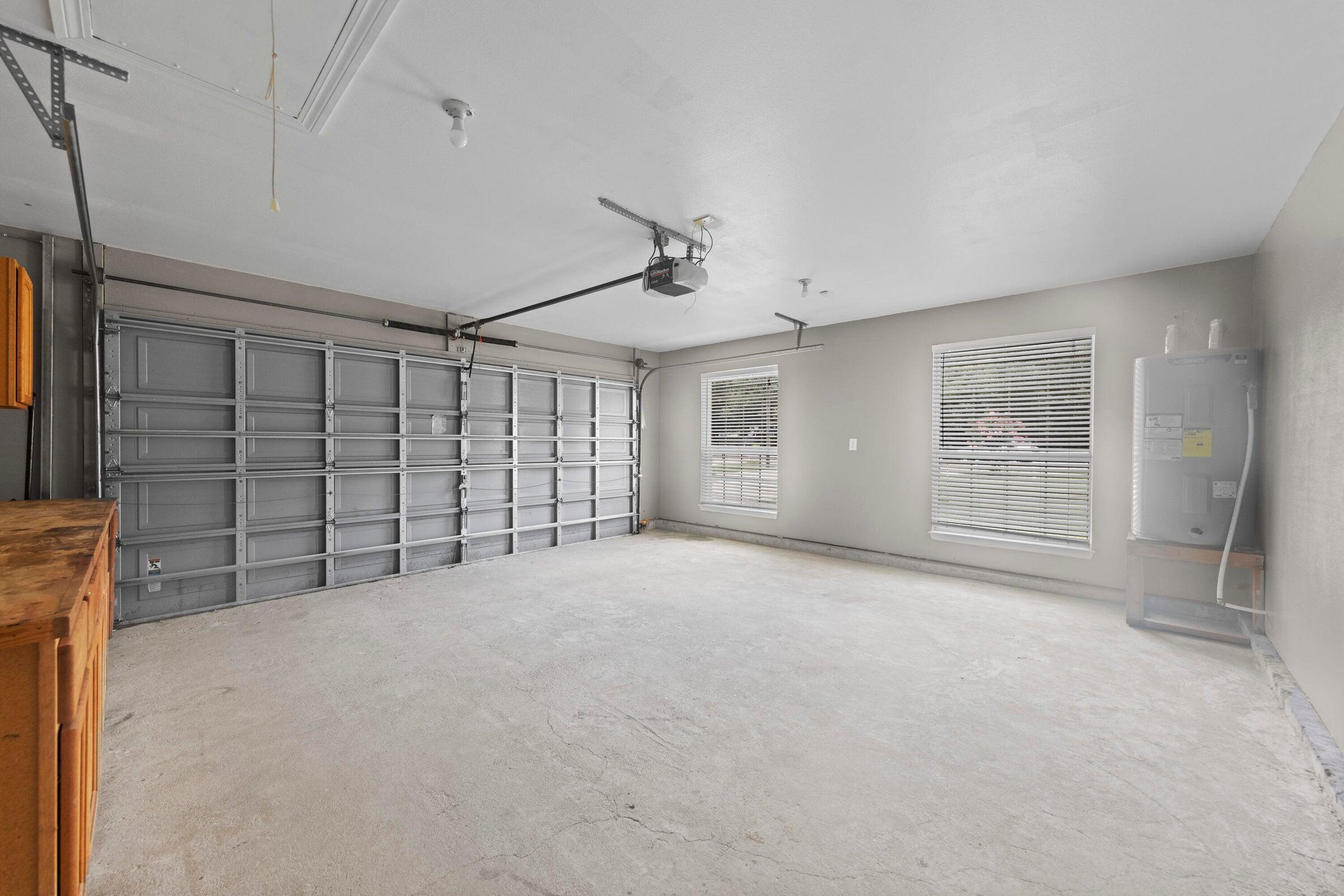 COUNTRYWOOD EST - Residential