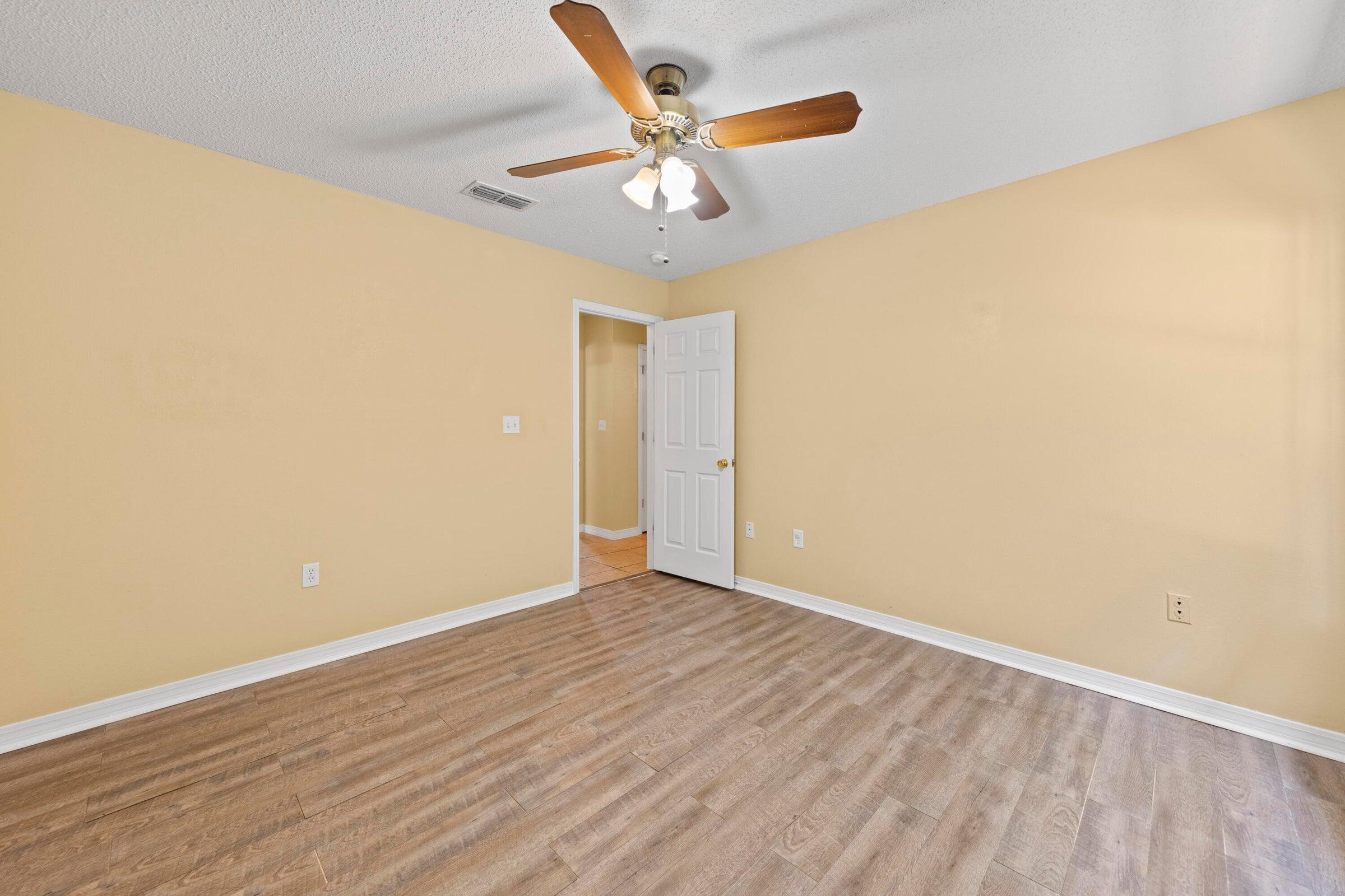 COUNTRYWOOD EST - Residential