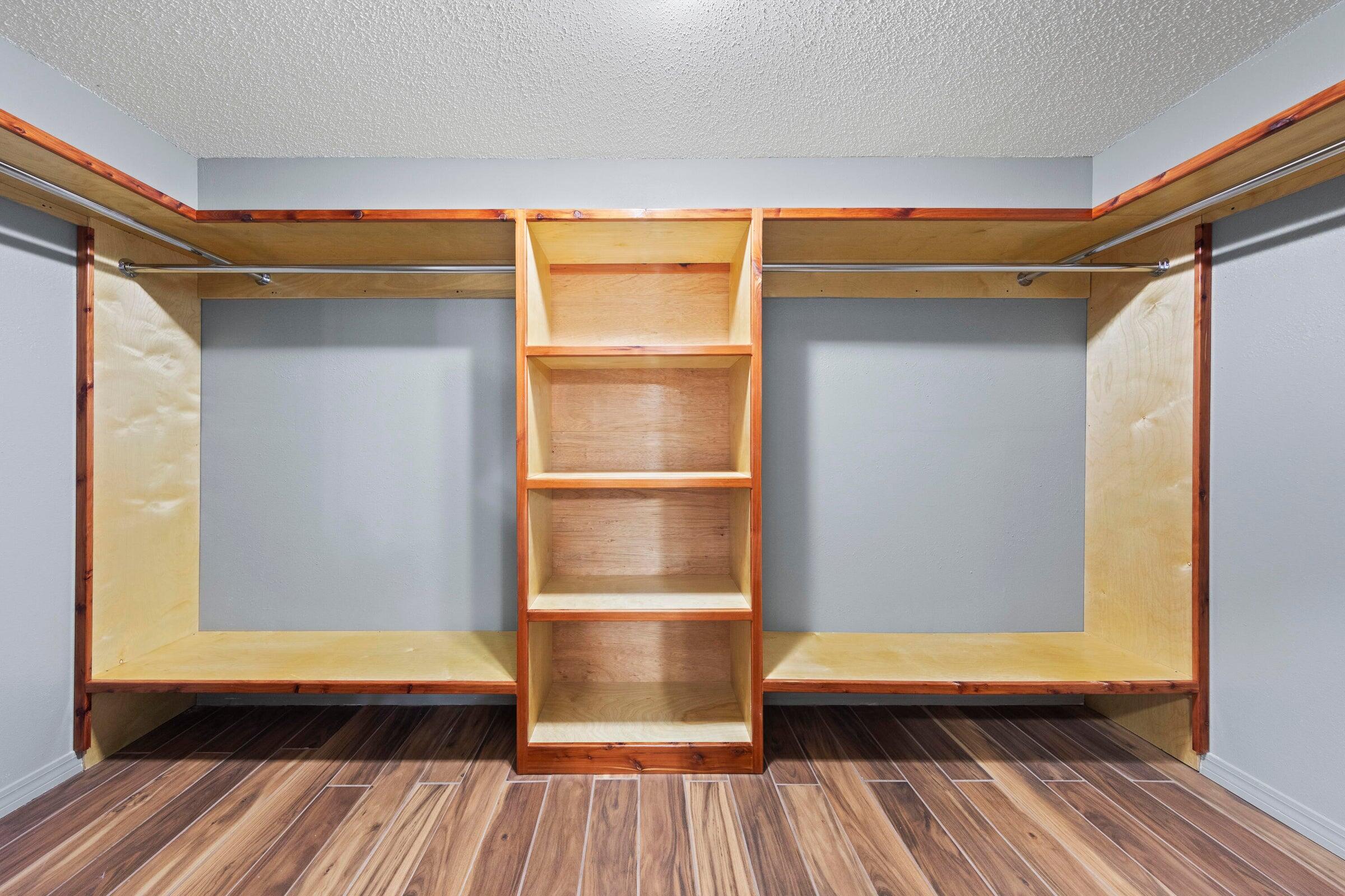 COUNTRYWOOD EST - Residential