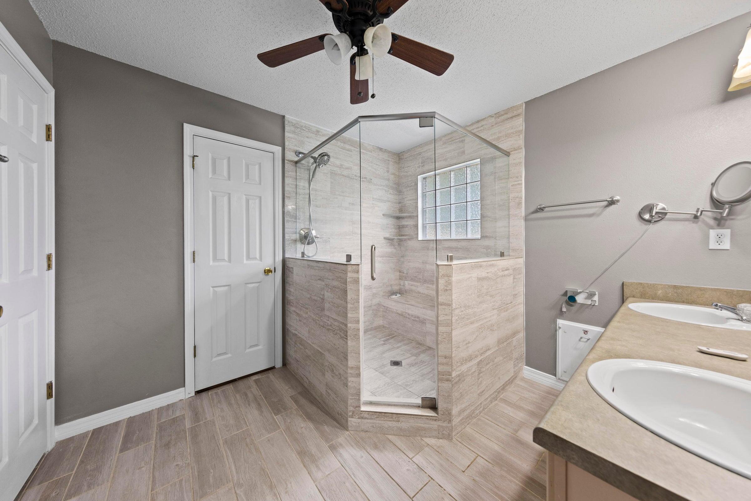 COUNTRYWOOD EST - Residential