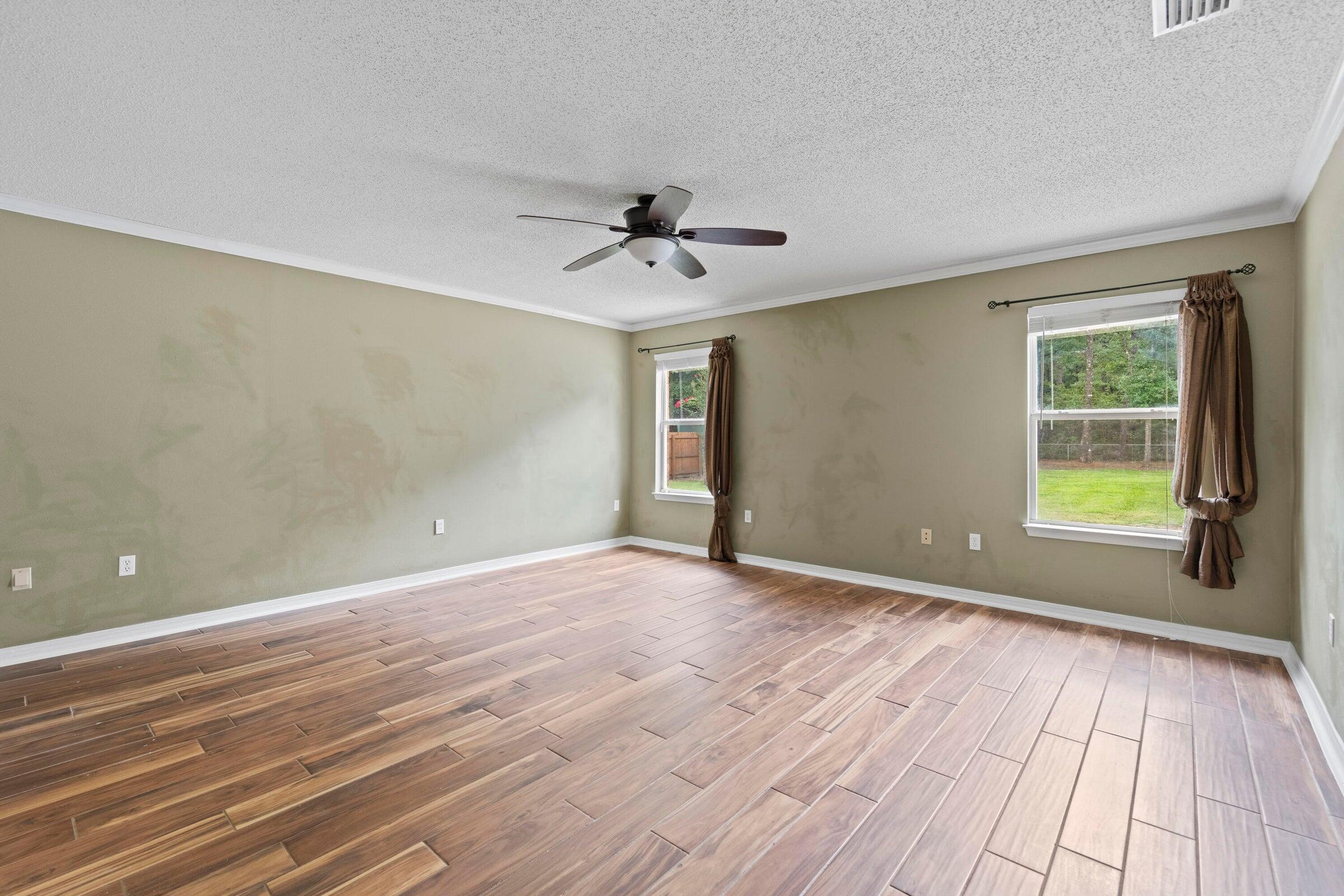 COUNTRYWOOD EST - Residential