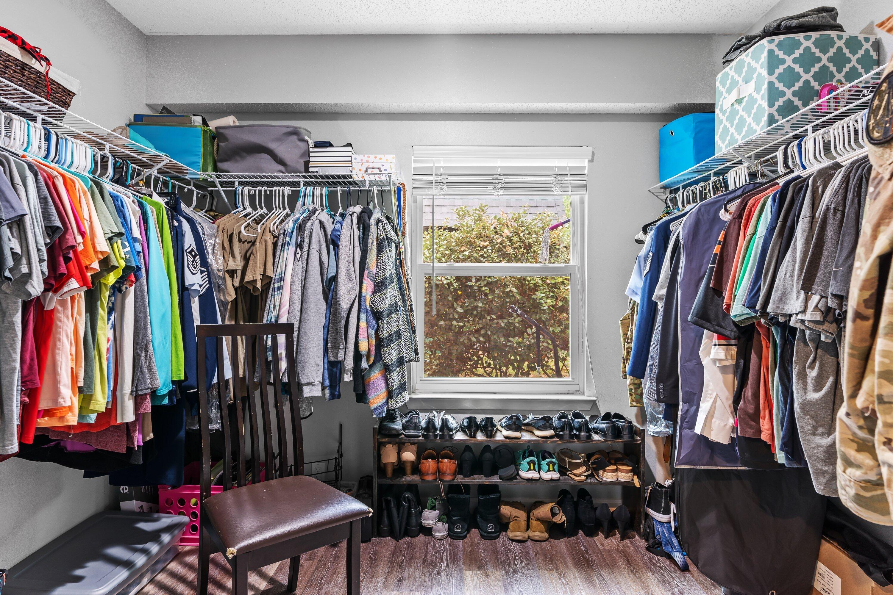 EDGEWATER VILLAGE - Residential Lease