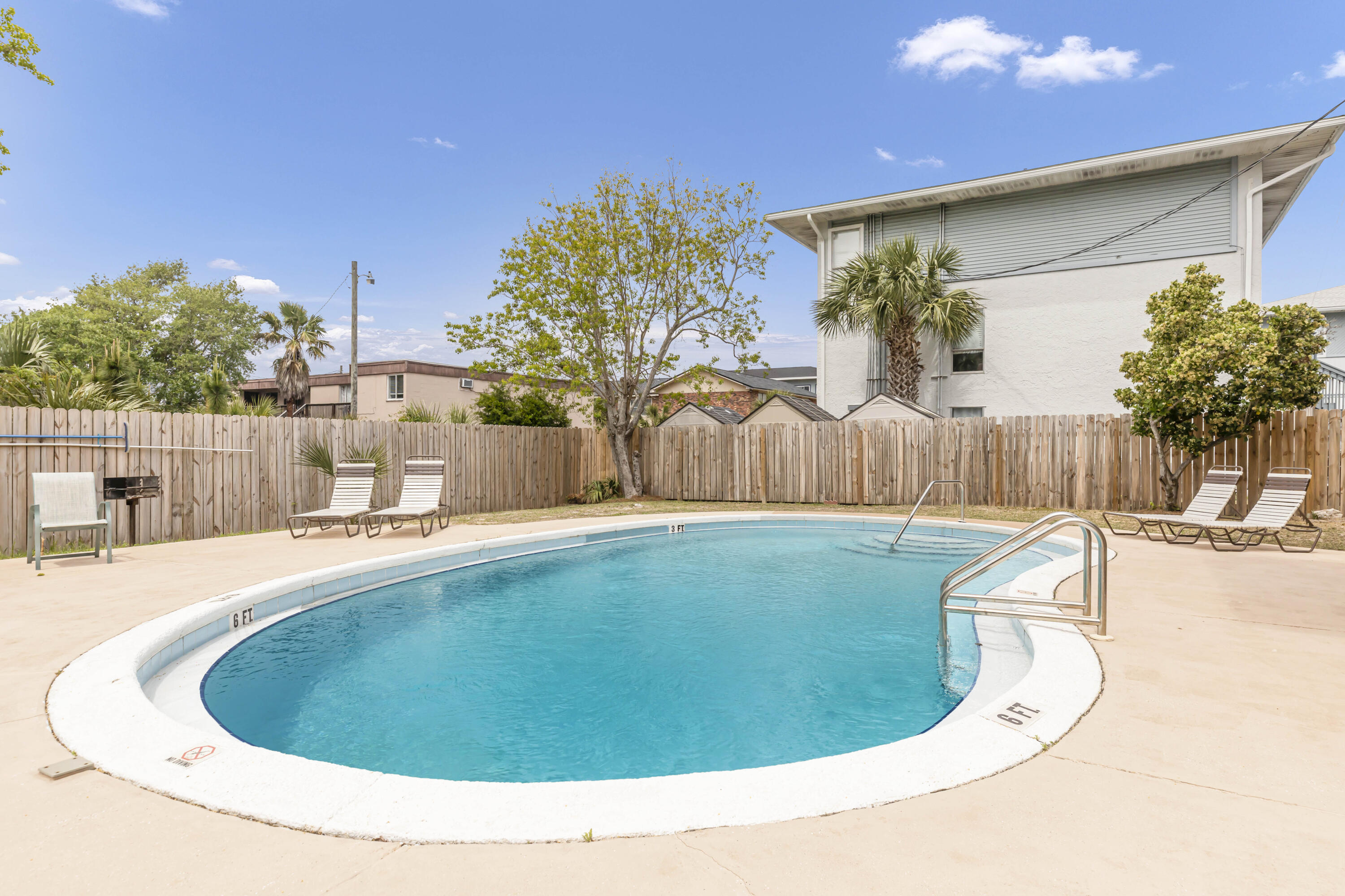 ISLAND PALMS CONDO - Residential