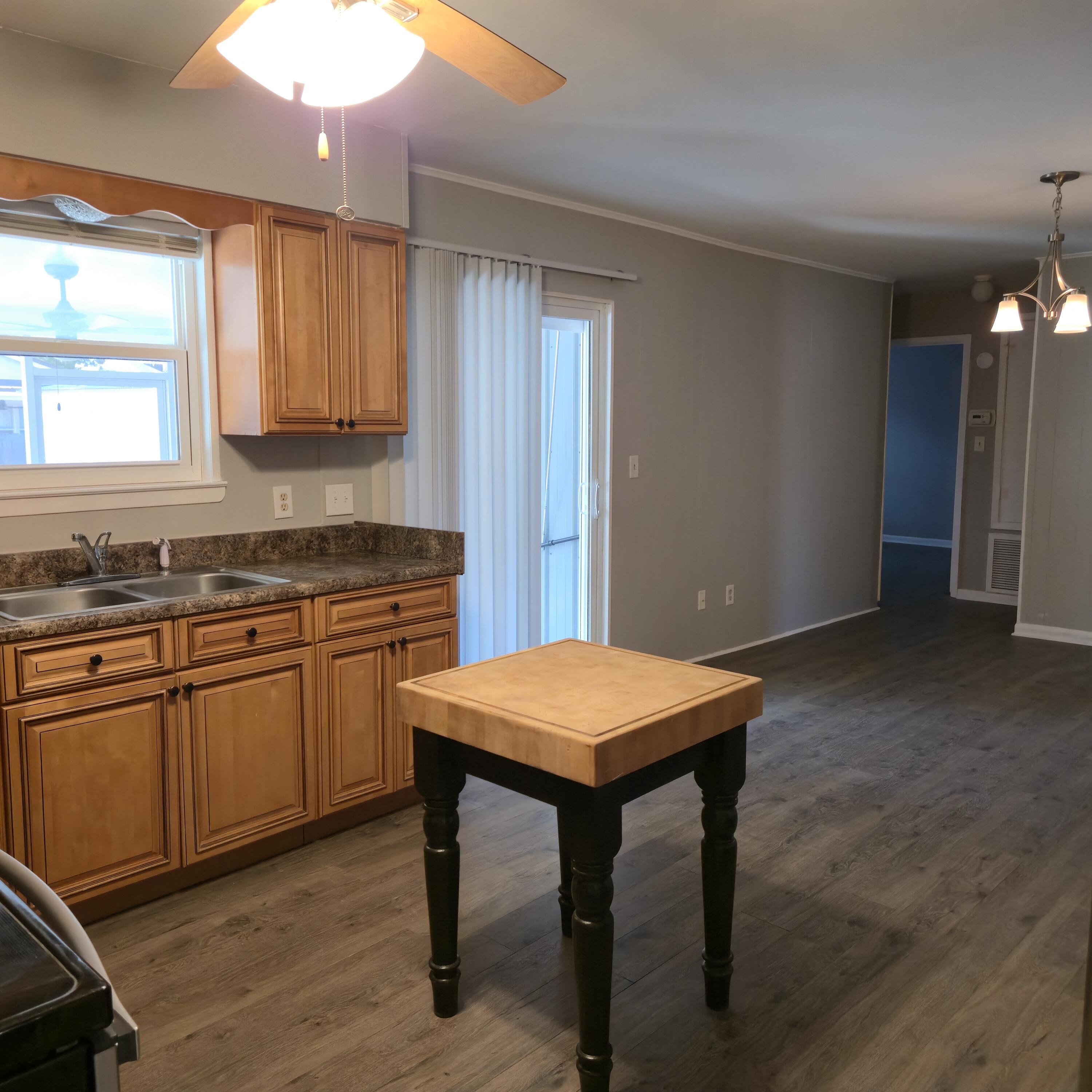 SHALIMAR - Residential Lease