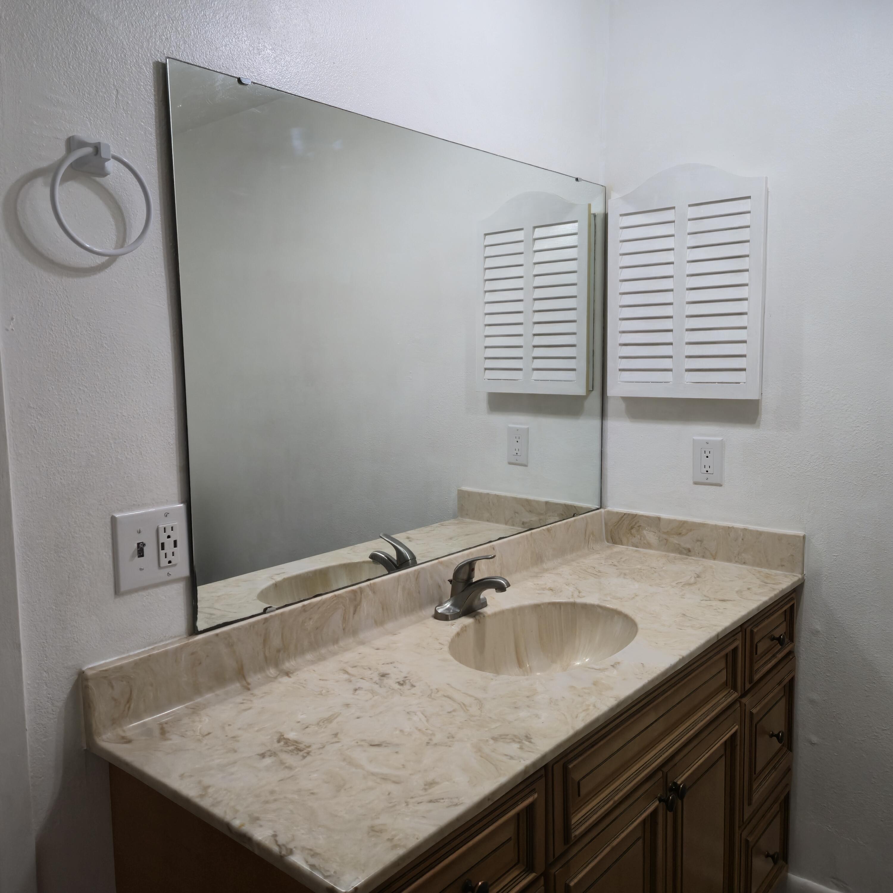 SHALIMAR - Residential Lease