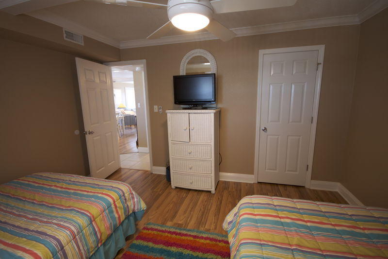 EL MATADOR CONDO - Residential