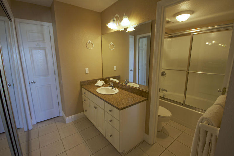 EL MATADOR CONDO - Residential