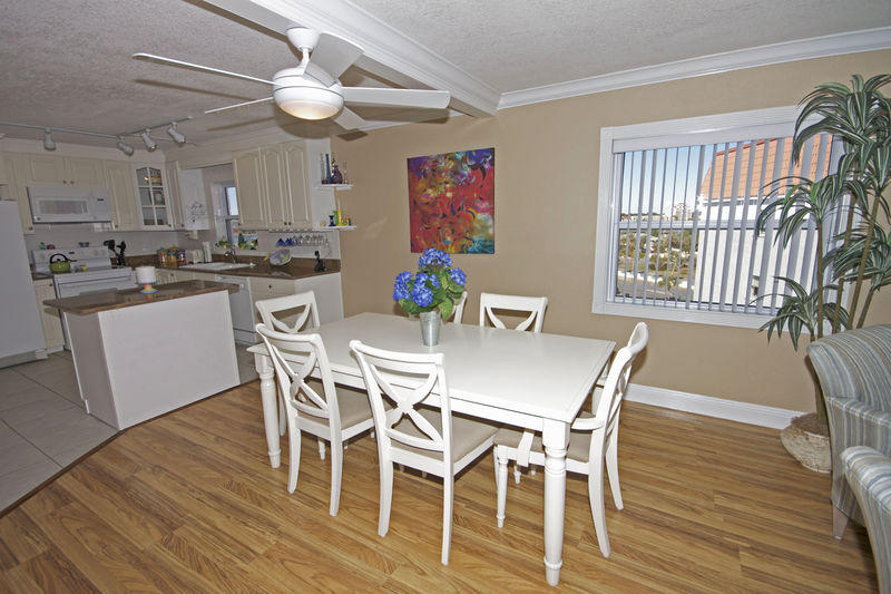 EL MATADOR CONDO - Residential