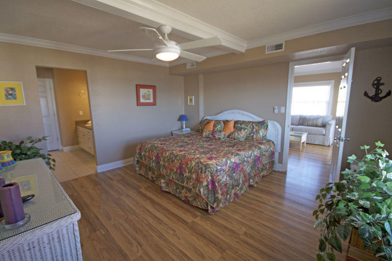 EL MATADOR CONDO - Residential