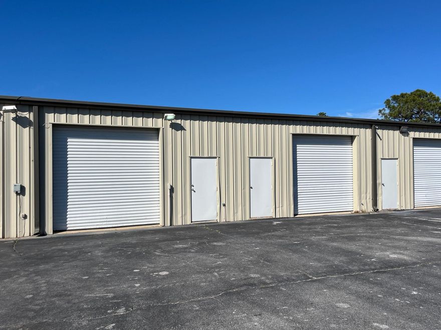Available for Lease, 1600sf Warehouse in Destin FL. This unit has two overhead doors and a restroom.