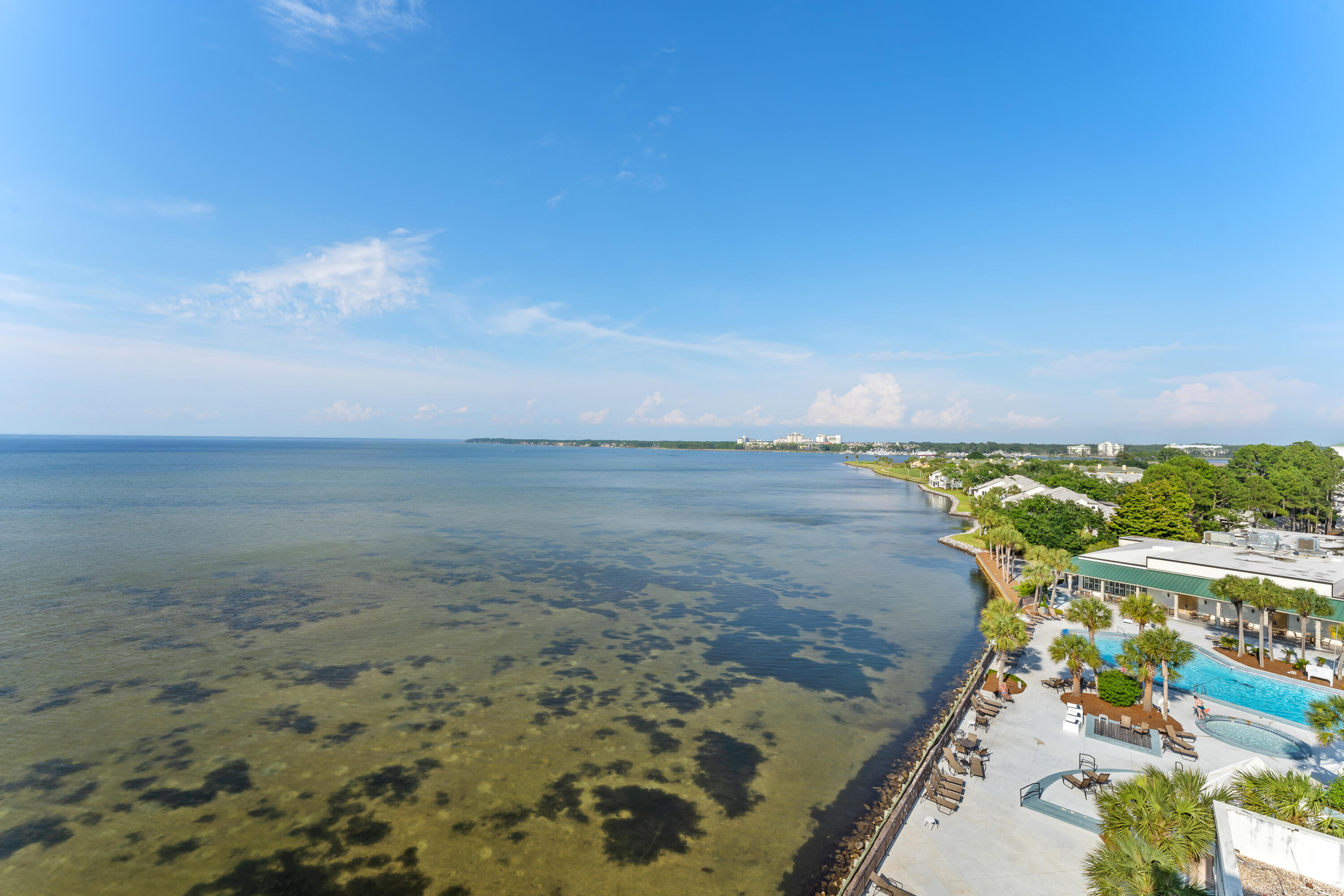 BAYSIDE CONDO SANDESTIN - Residential