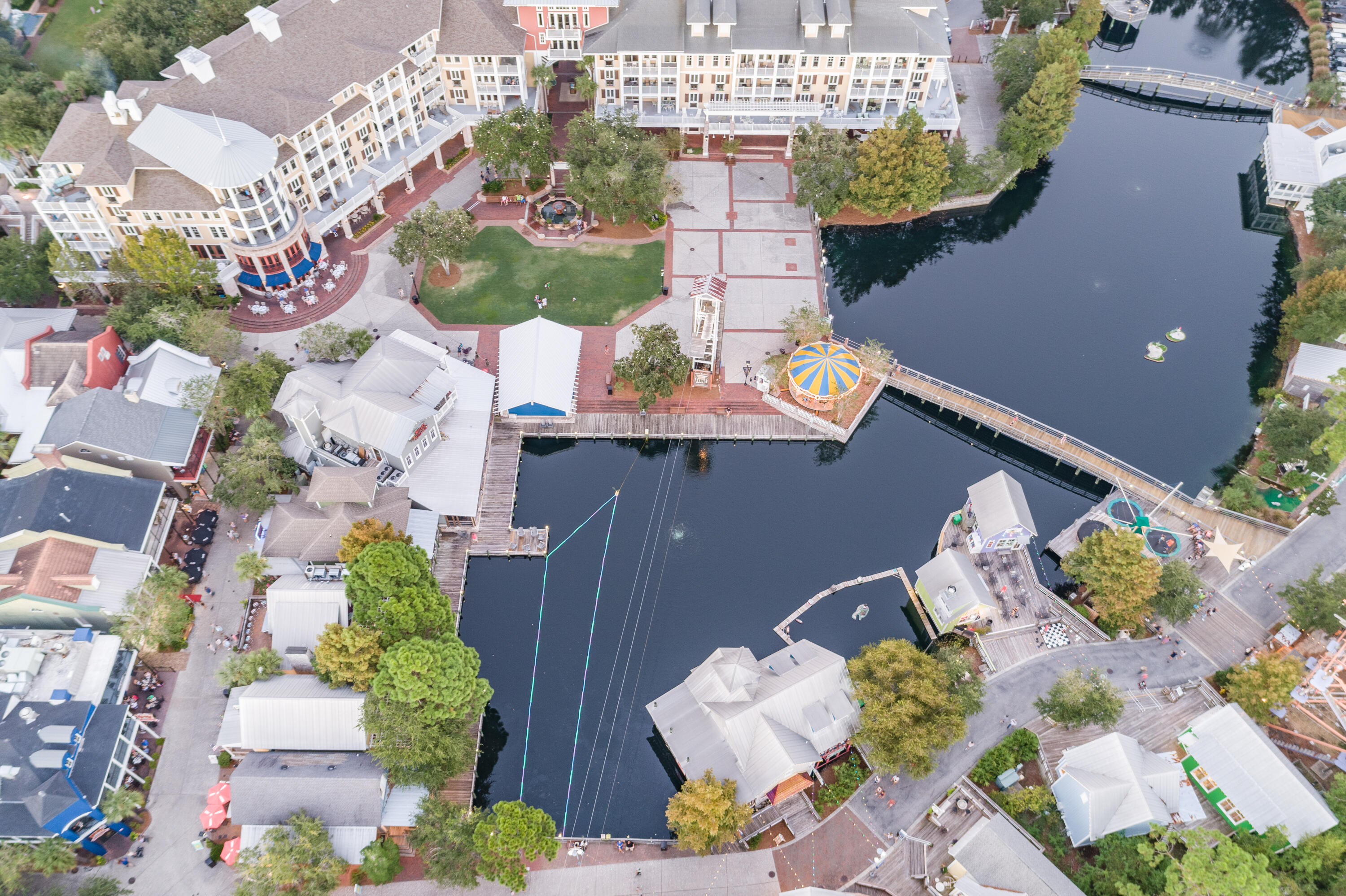 BAYSIDE CONDO SANDESTIN - Residential