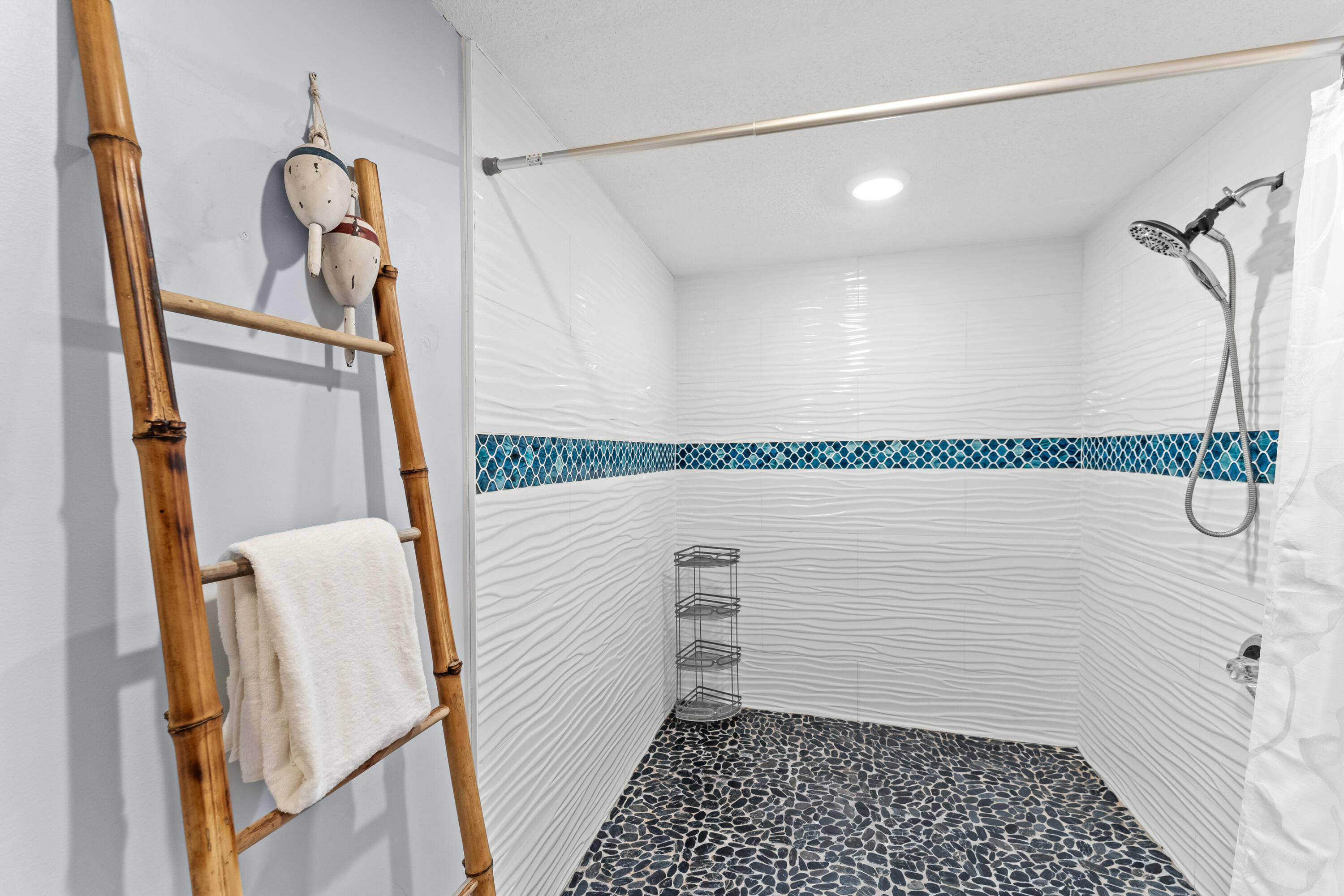 BAYSIDE CONDO SANDESTIN - Residential