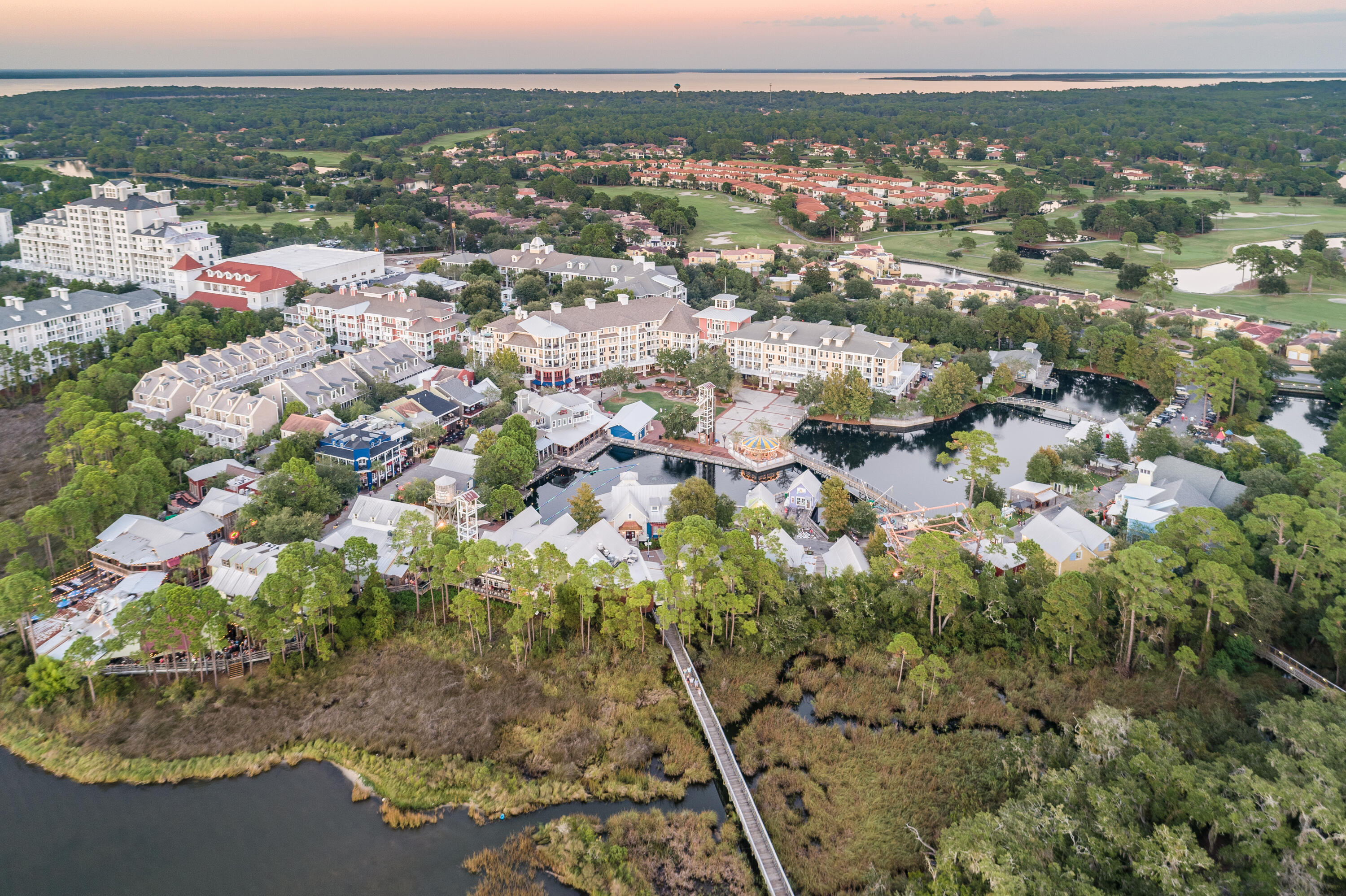 BAYSIDE CONDO SANDESTIN - Residential
