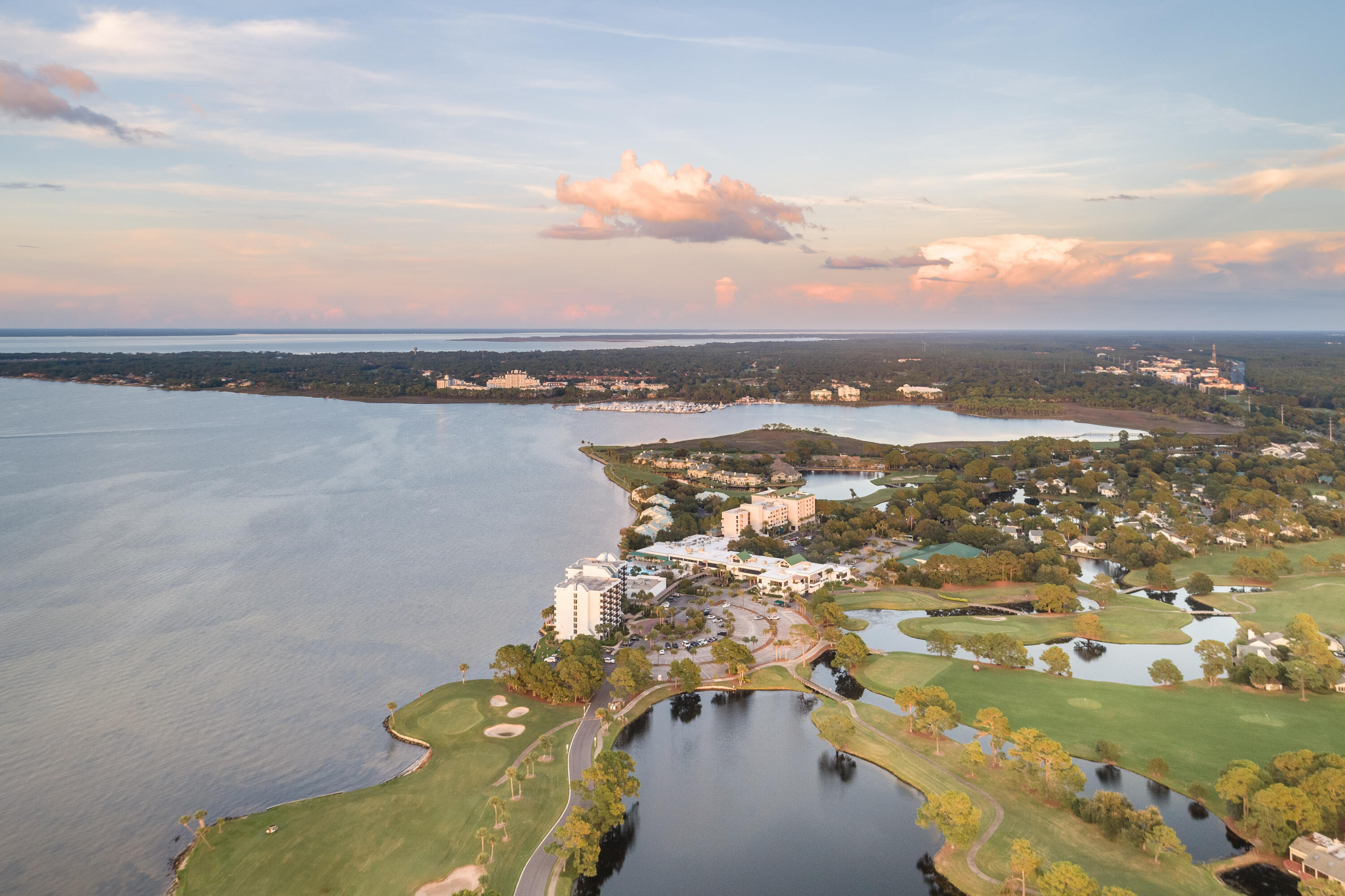 BAYSIDE CONDO SANDESTIN - Residential