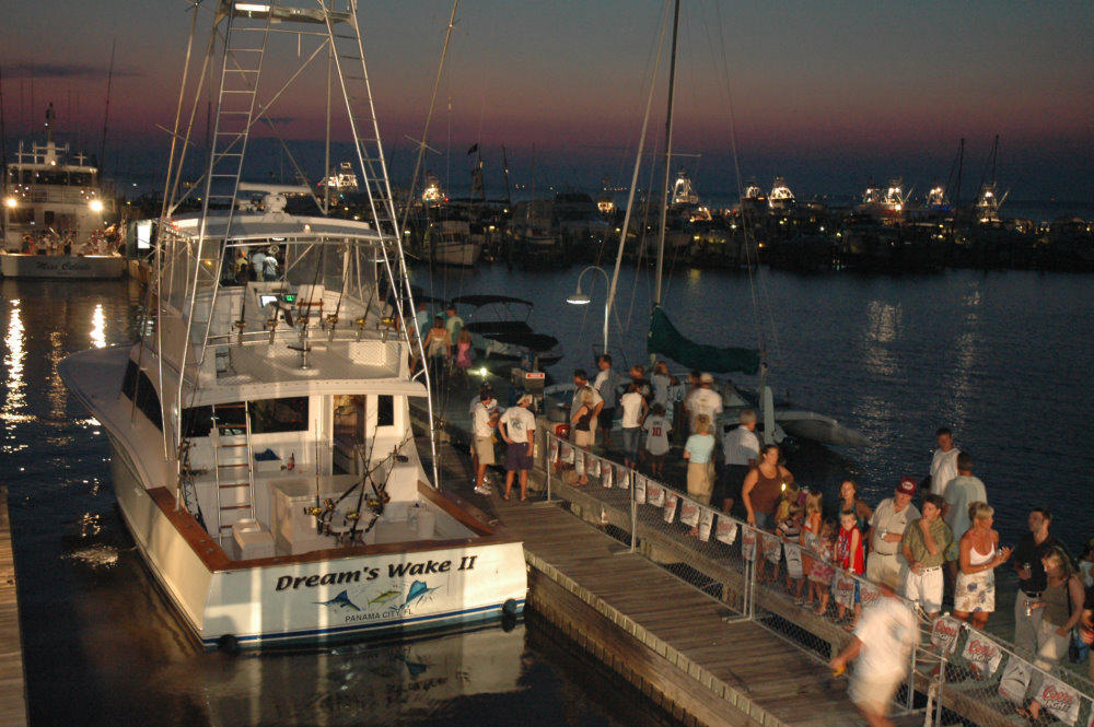 BAYTOWNE AVE EAST - Residential