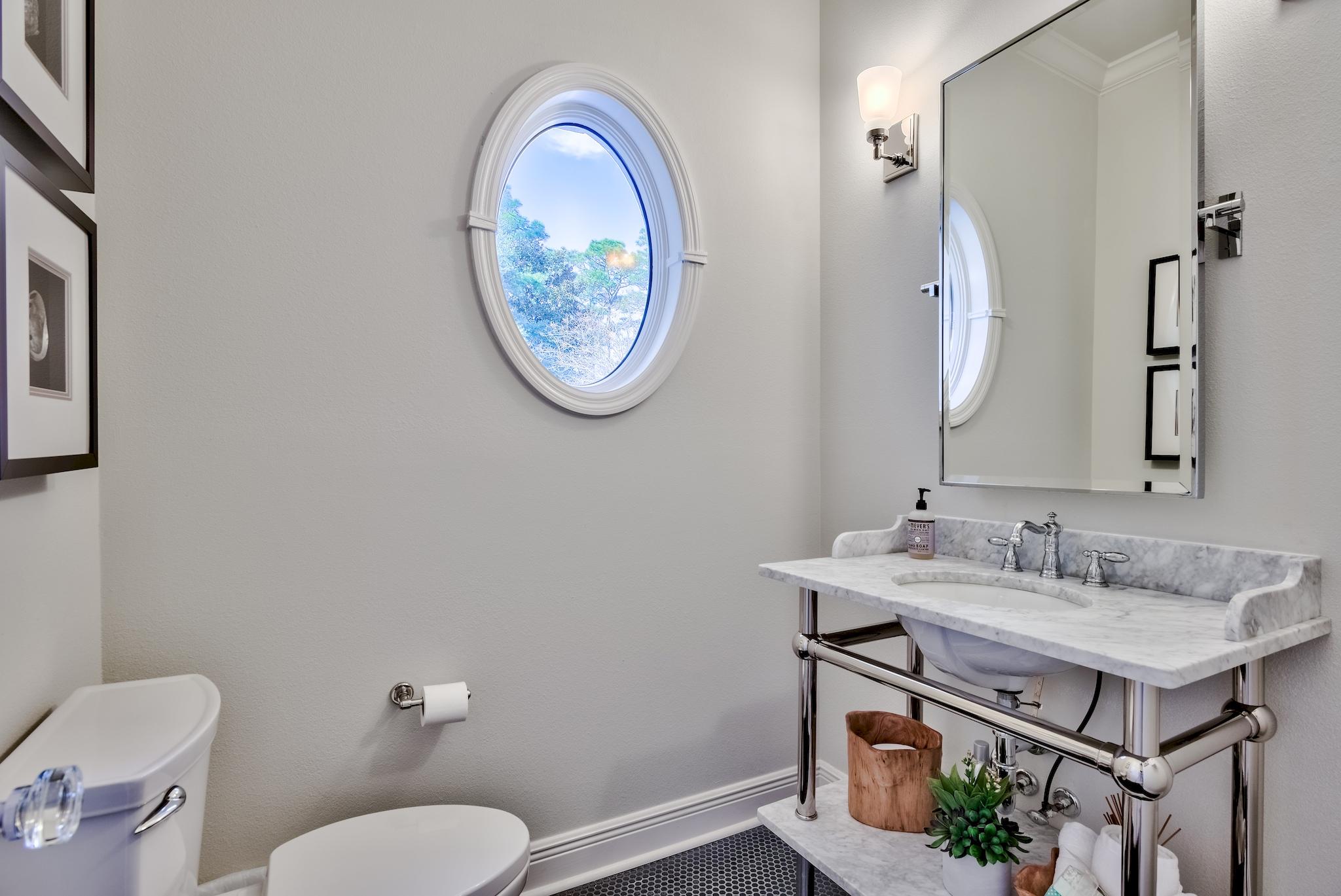 BAYTOWNE AVE EAST - Residential