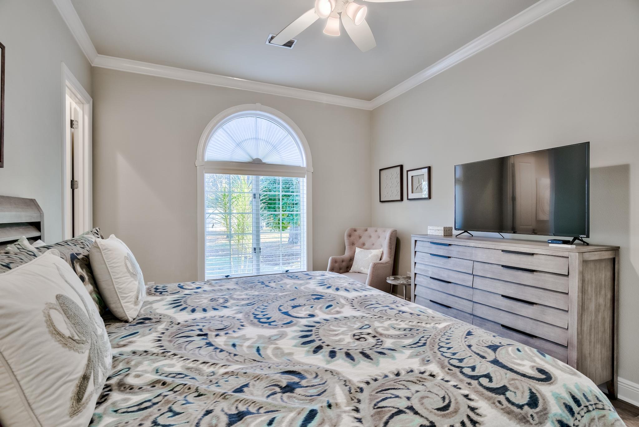 BAYTOWNE AVE EAST - Residential