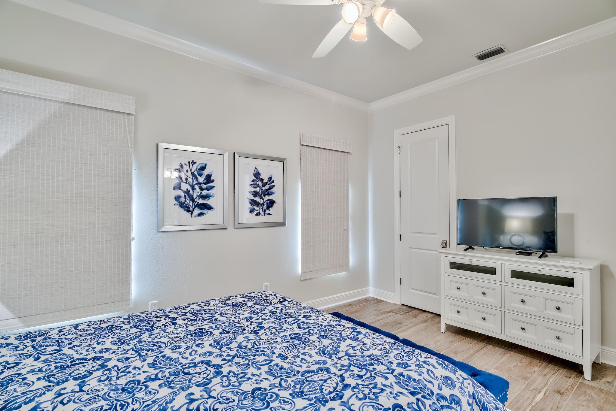 BAYTOWNE AVE EAST - Residential