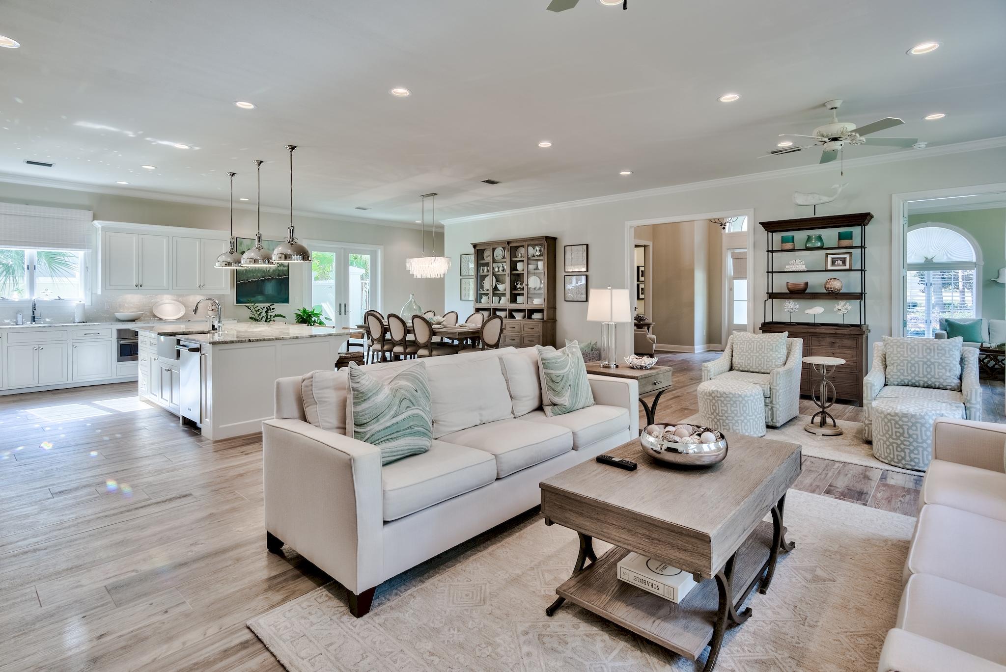 BAYTOWNE AVE EAST - Residential