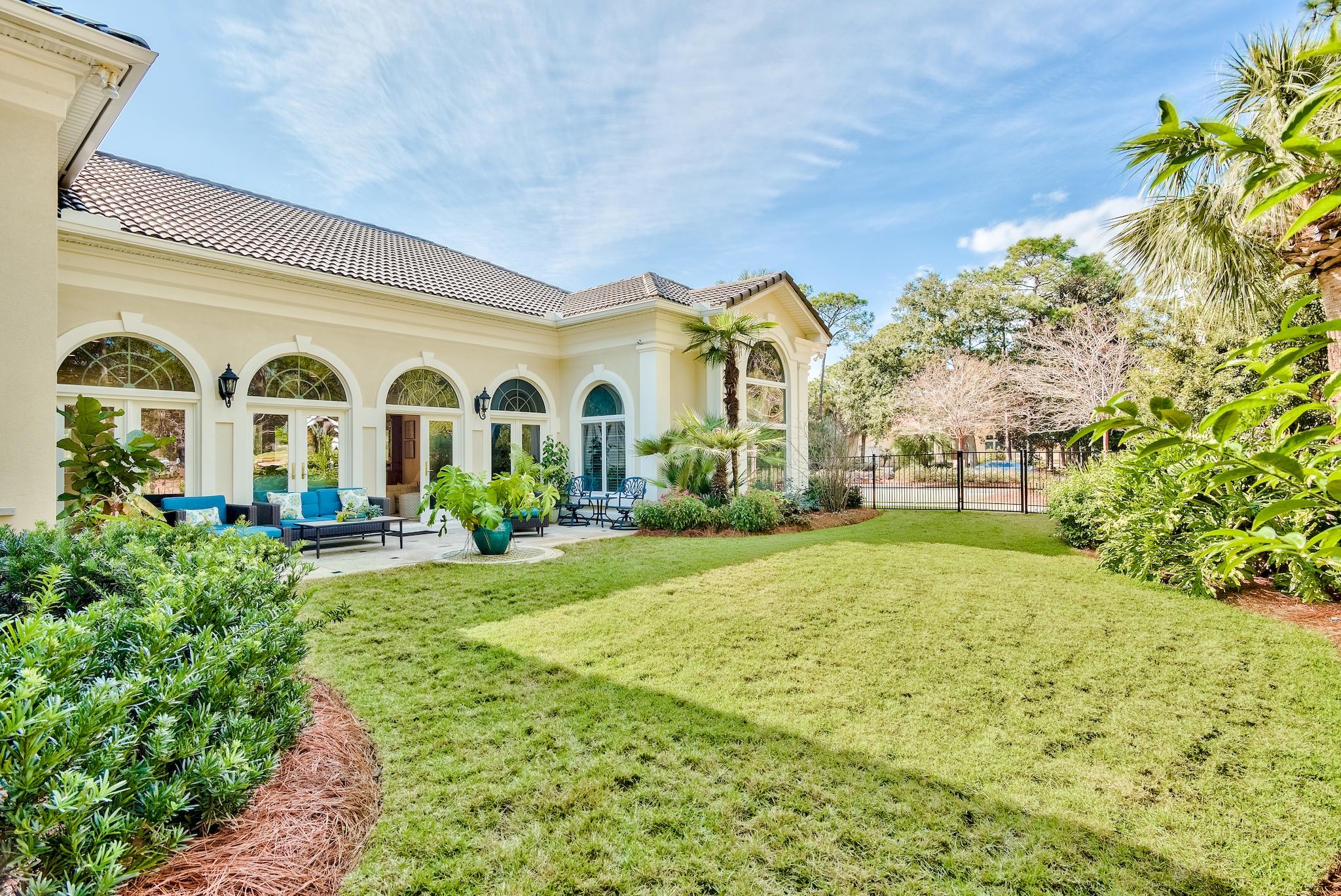 BAYTOWNE AVE EAST - Residential