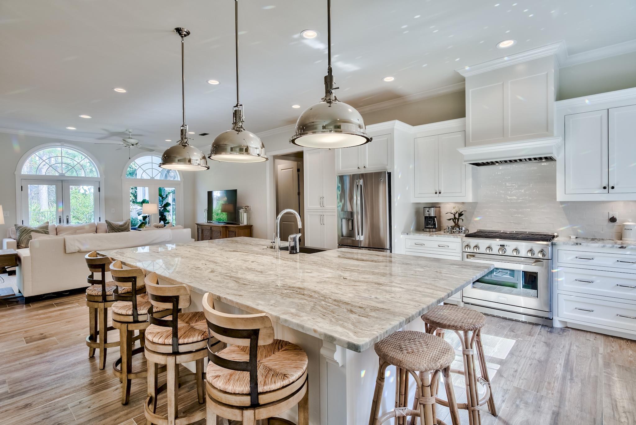 BAYTOWNE AVE EAST - Residential