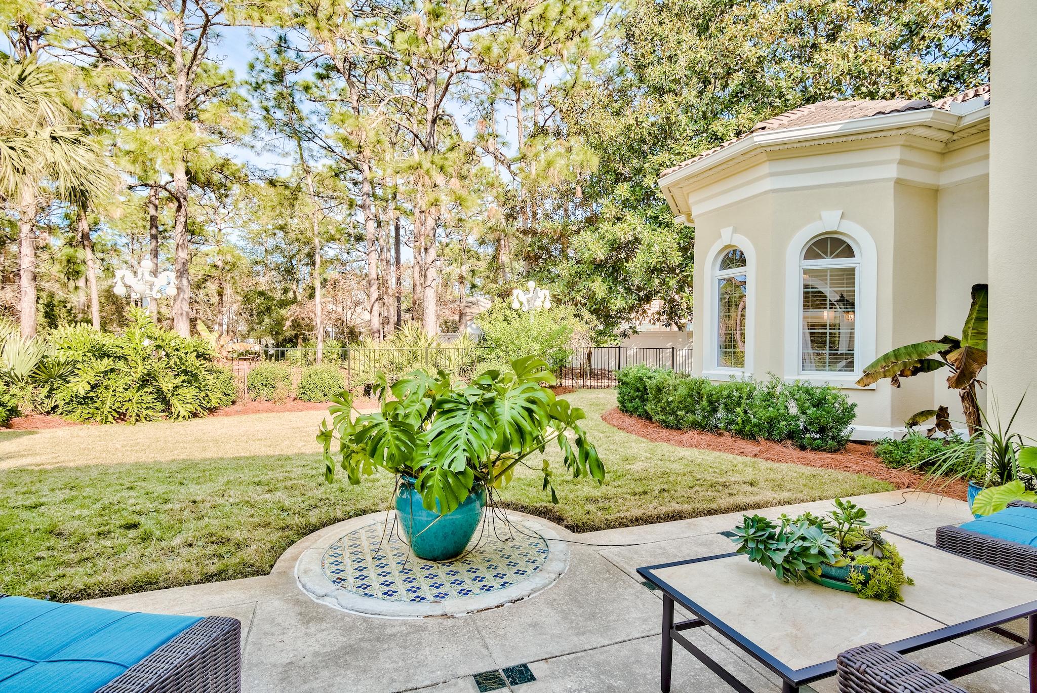 BAYTOWNE AVE EAST - Residential