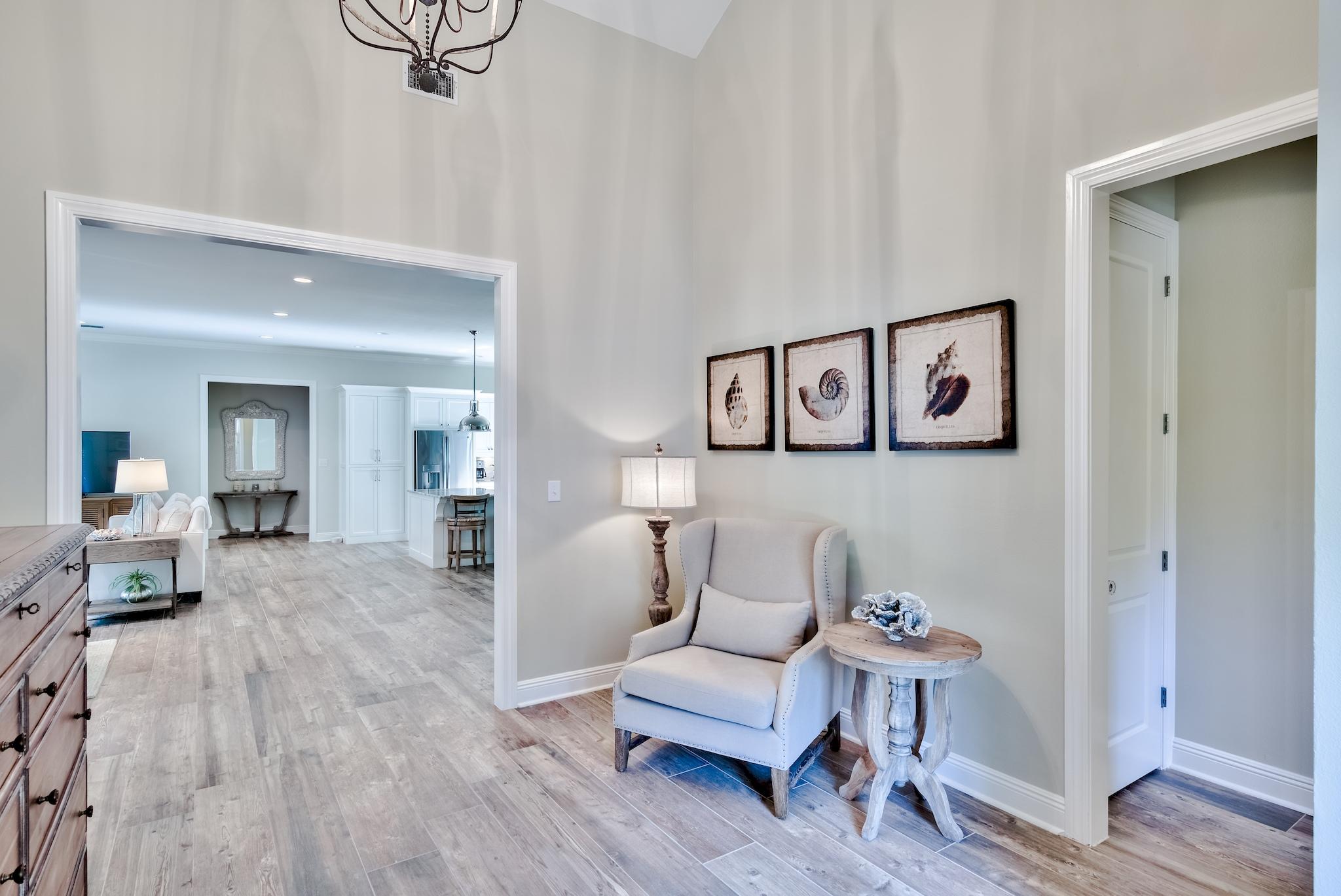 BAYTOWNE AVE EAST - Residential