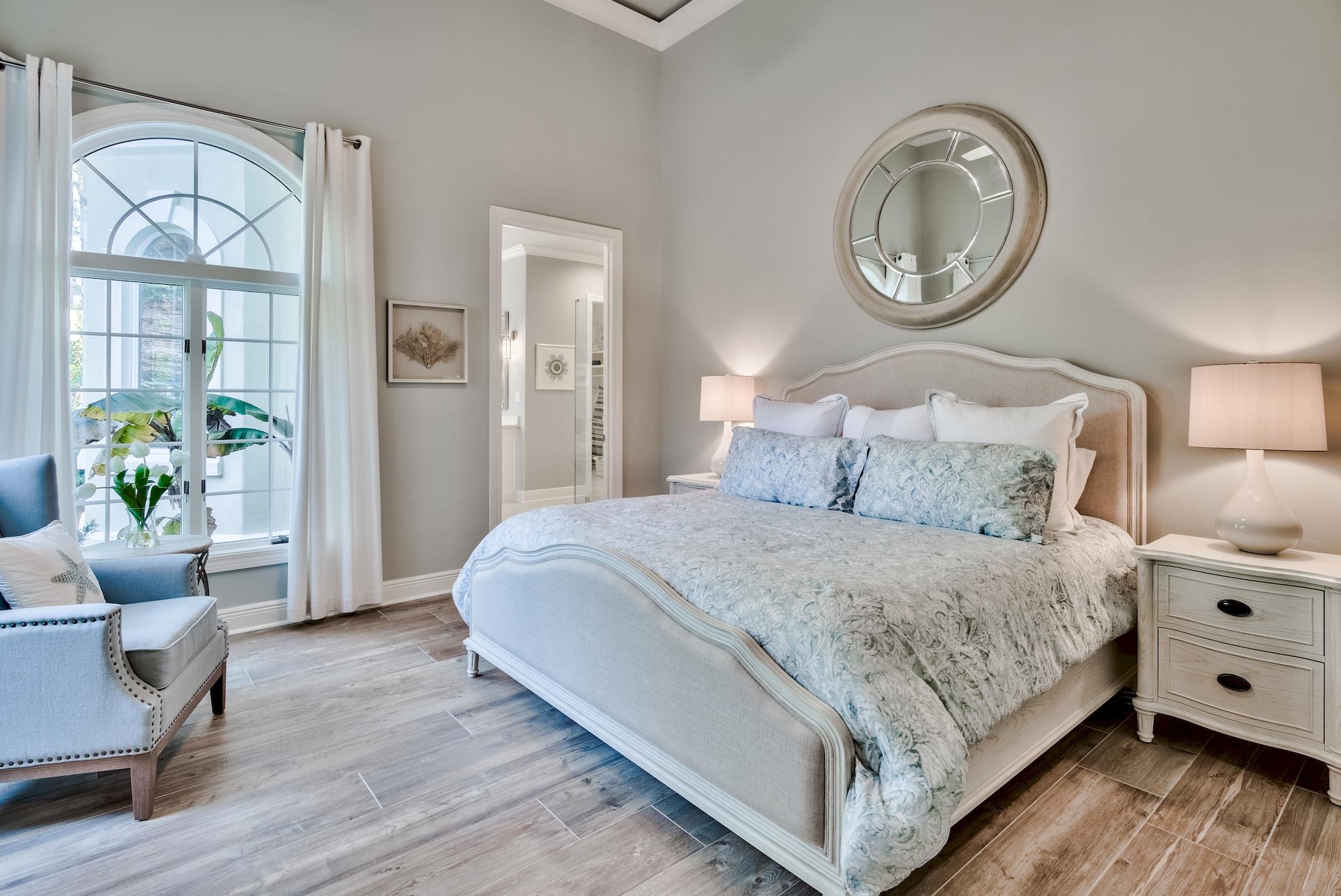 BAYTOWNE AVE EAST - Residential