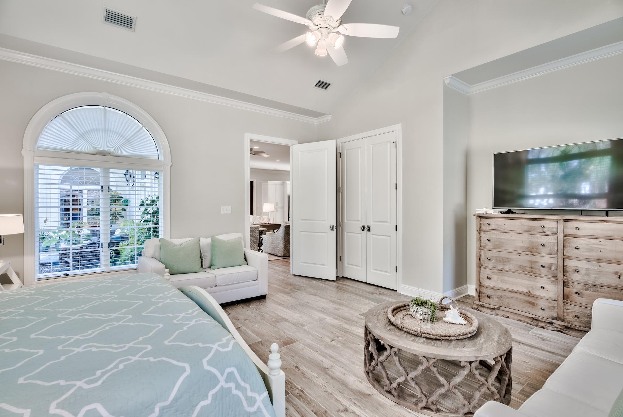 BAYTOWNE AVE EAST - Residential