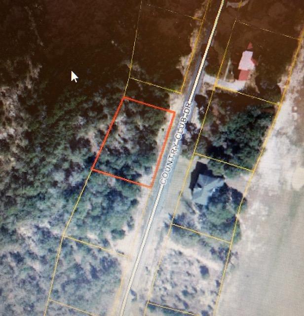 Great lot in Country Club Estates subdivision. This is one of the larger vacant lots and would be a great location for your new home. Electricity, public sewer and public water available in area.