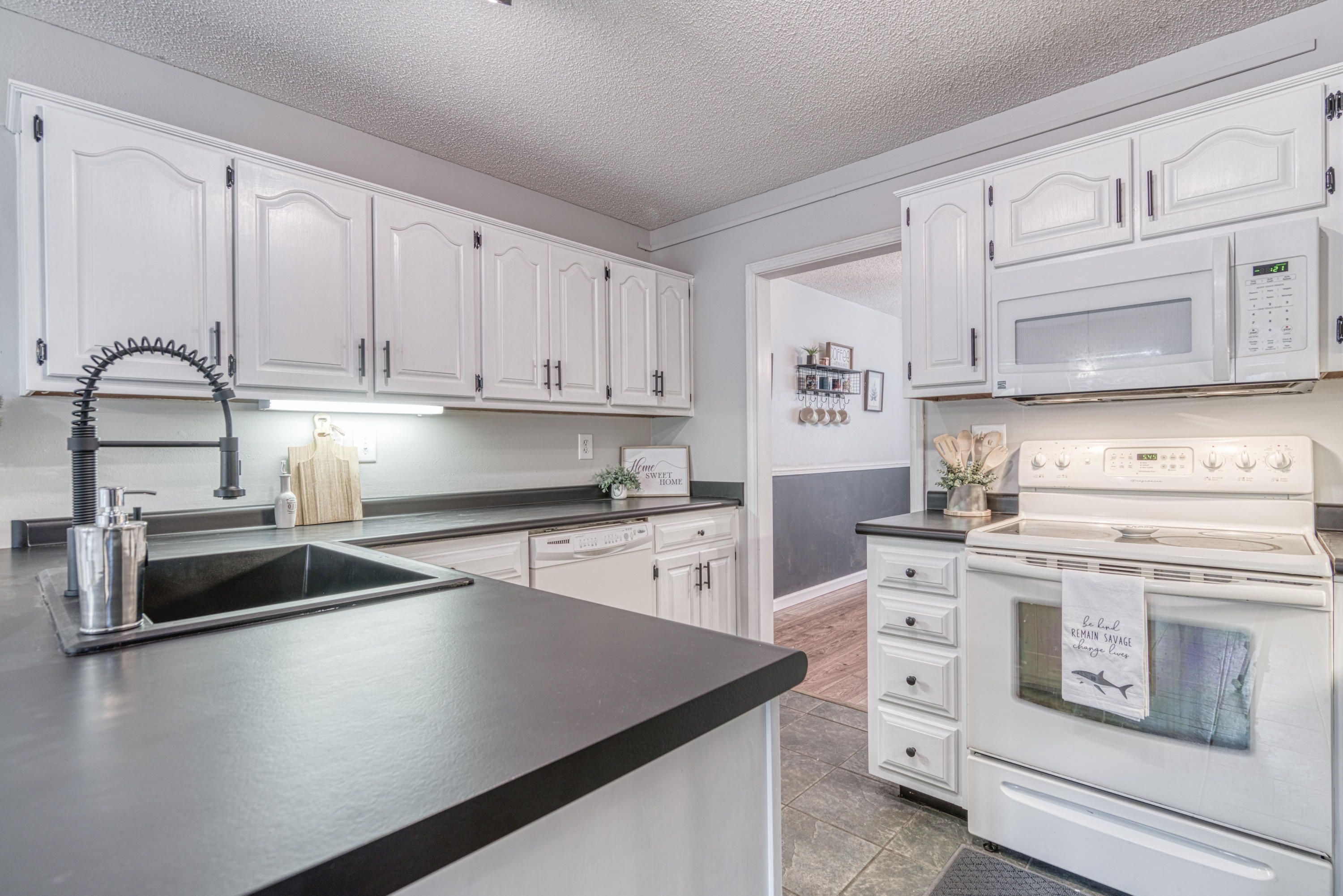 COUNTRYVIEW ESTATES - Residential