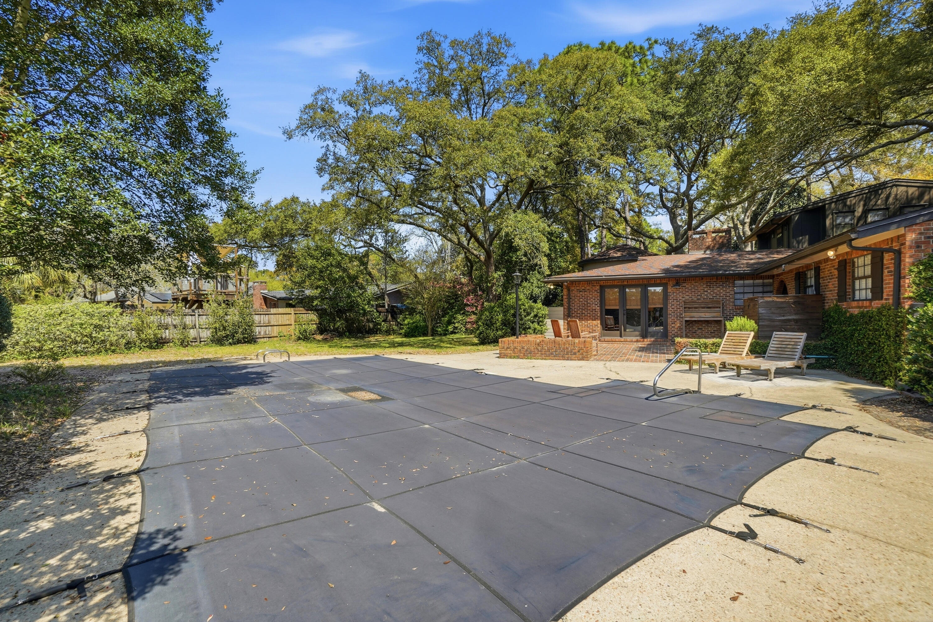 ROCKY BAYOU COUNTRY CLUB ESTATES 1 - Residential