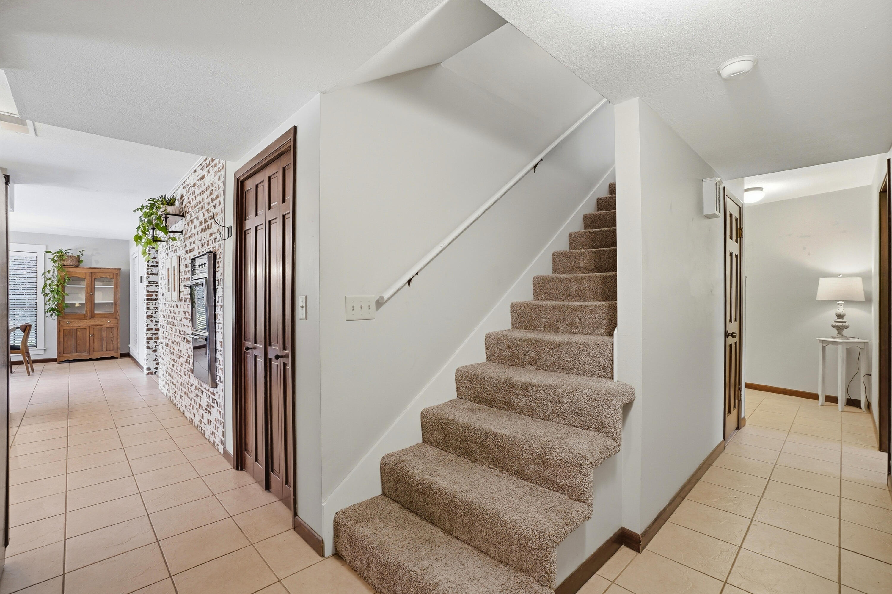 ROCKY BAYOU COUNTRY CLUB ESTATES 1 - Residential