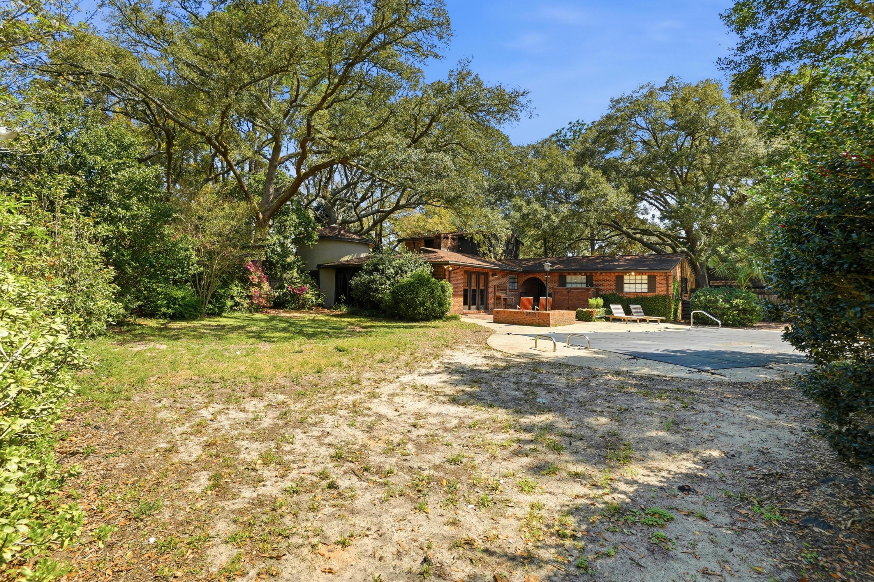 ROCKY BAYOU COUNTRY CLUB ESTATES 1 - Residential