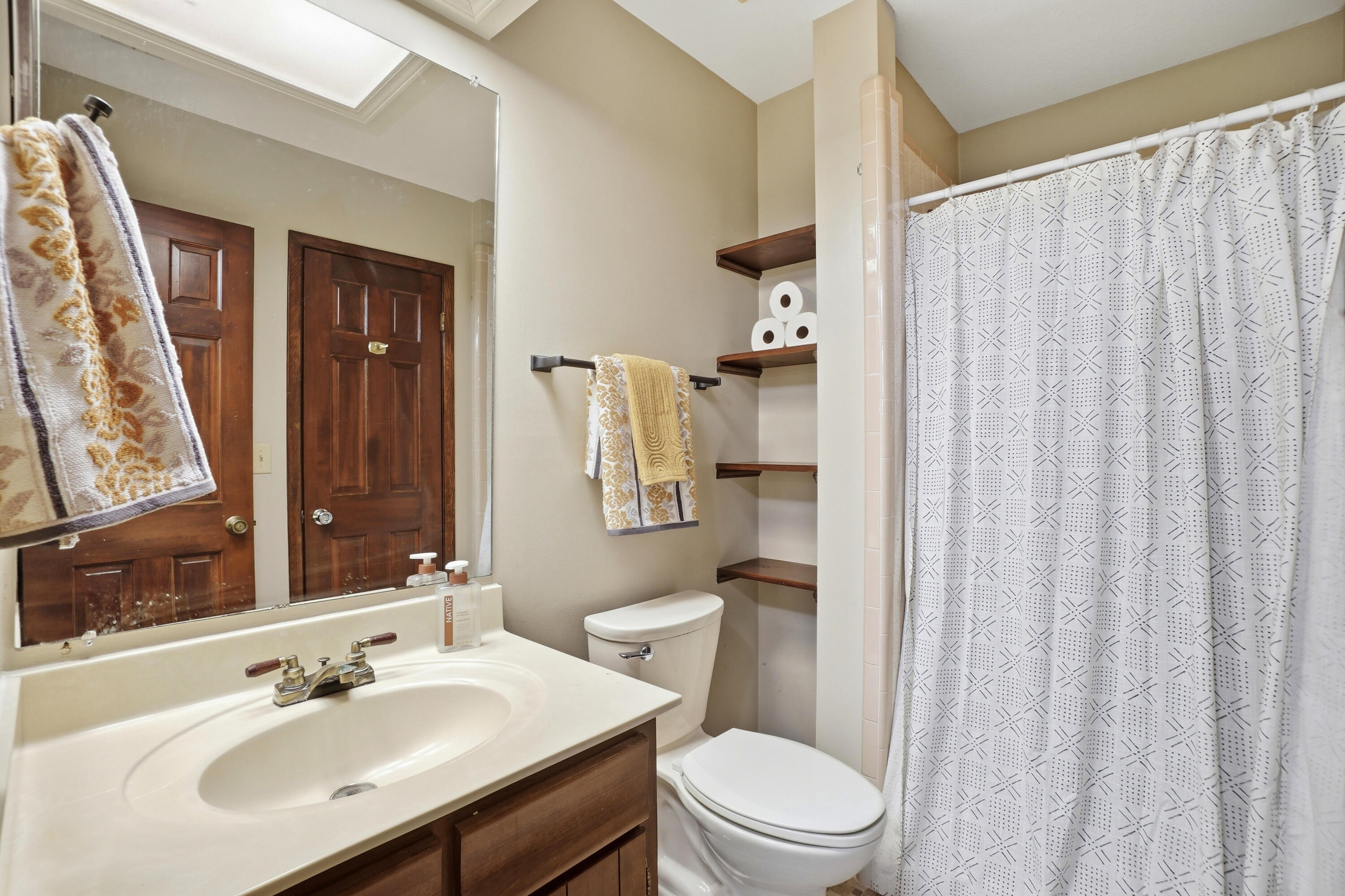 ROCKY BAYOU COUNTRY CLUB ESTATES 1 - Residential