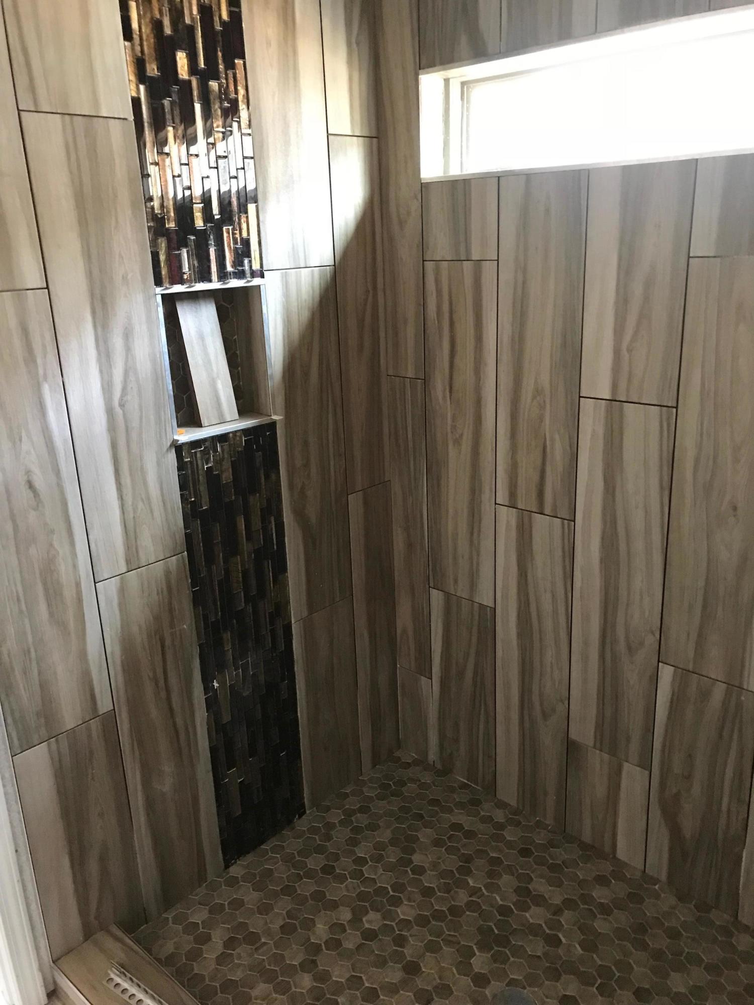 800 Dawes Road - Residential