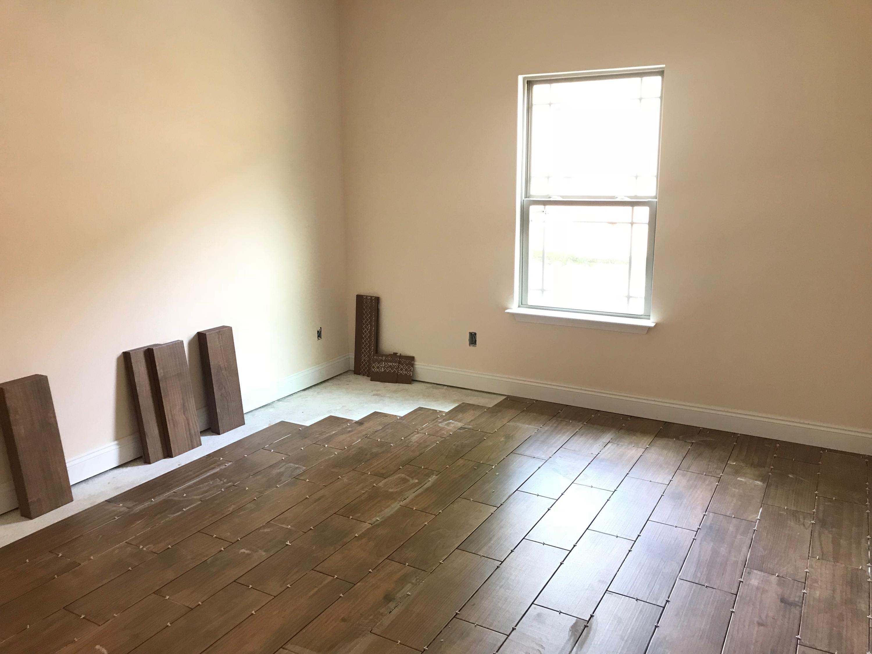 800 Dawes Road - Residential