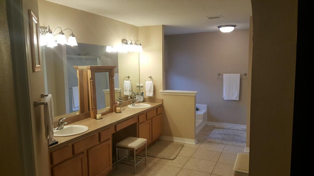 SKY RIDGE ESTATES 1ST ADD - Residential