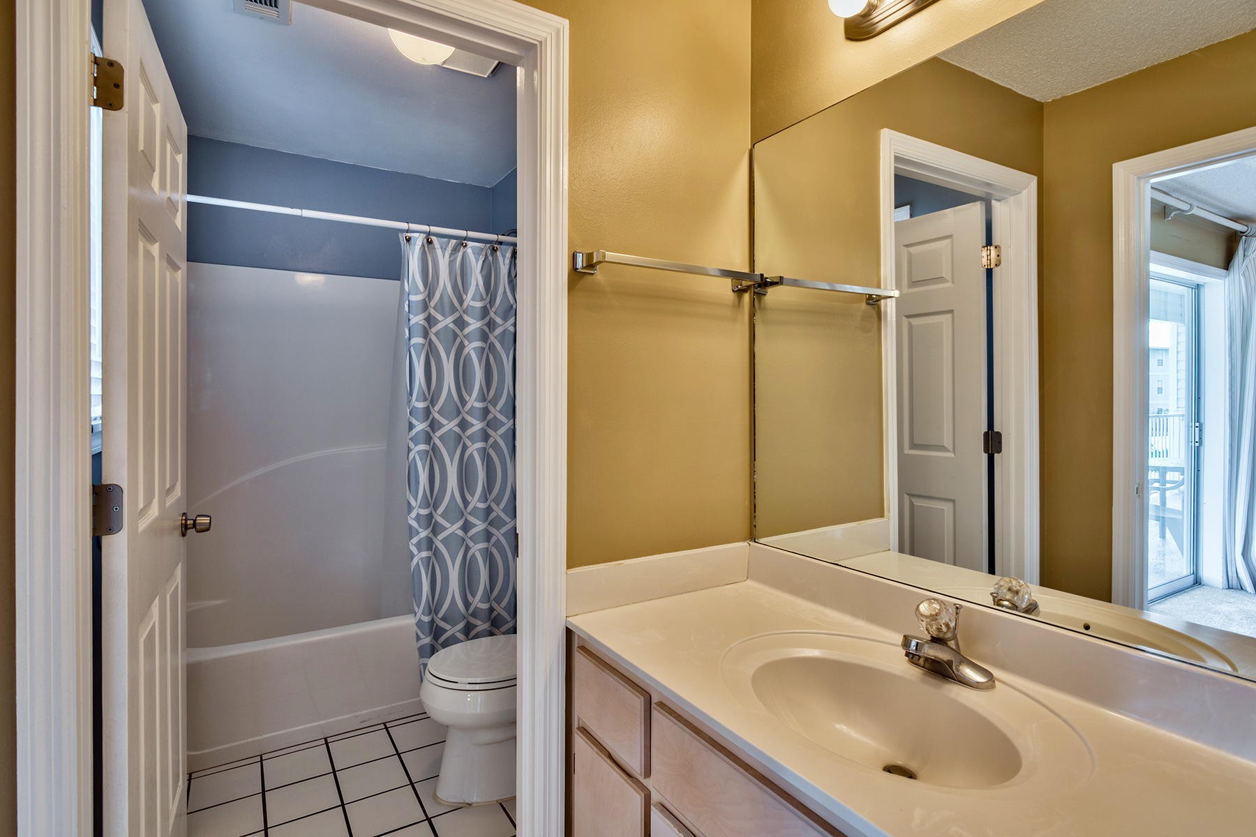 BEACHSIDE VILLAS CONDO - Residential