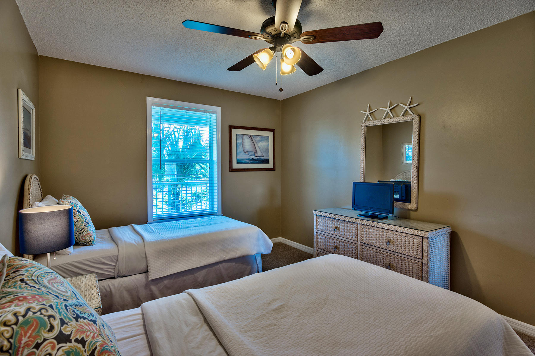 BEACHSIDE VILLAS CONDO - Residential