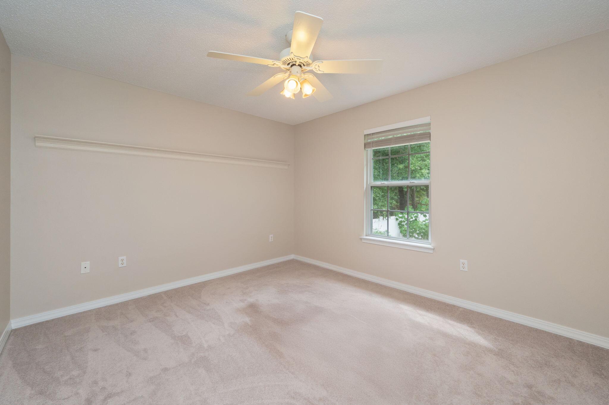 COUNTRY CLUB ESTATES 1 OF CRESTVIEW - Residential