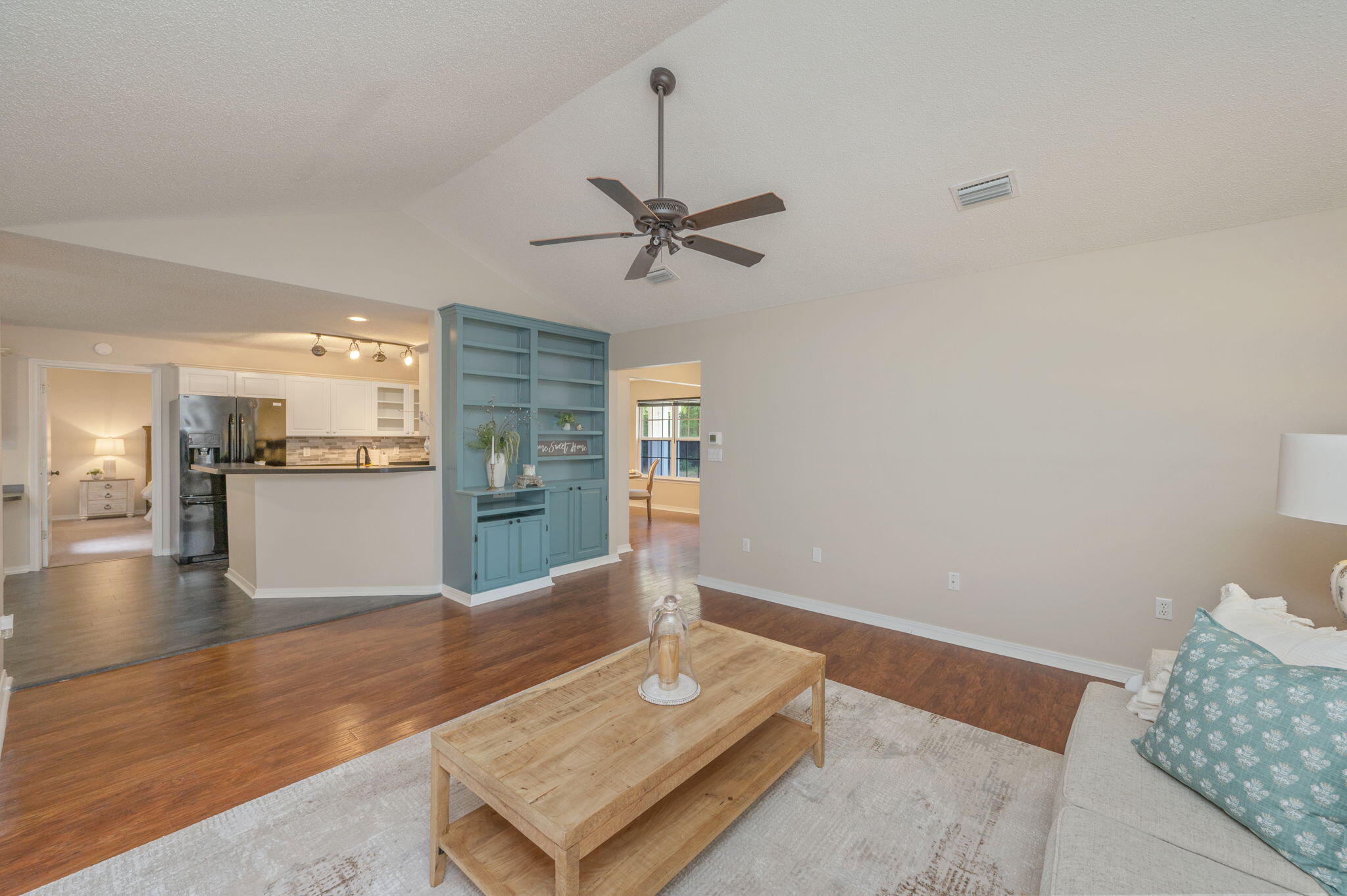 COUNTRY CLUB ESTATES 1 OF CRESTVIEW - Residential