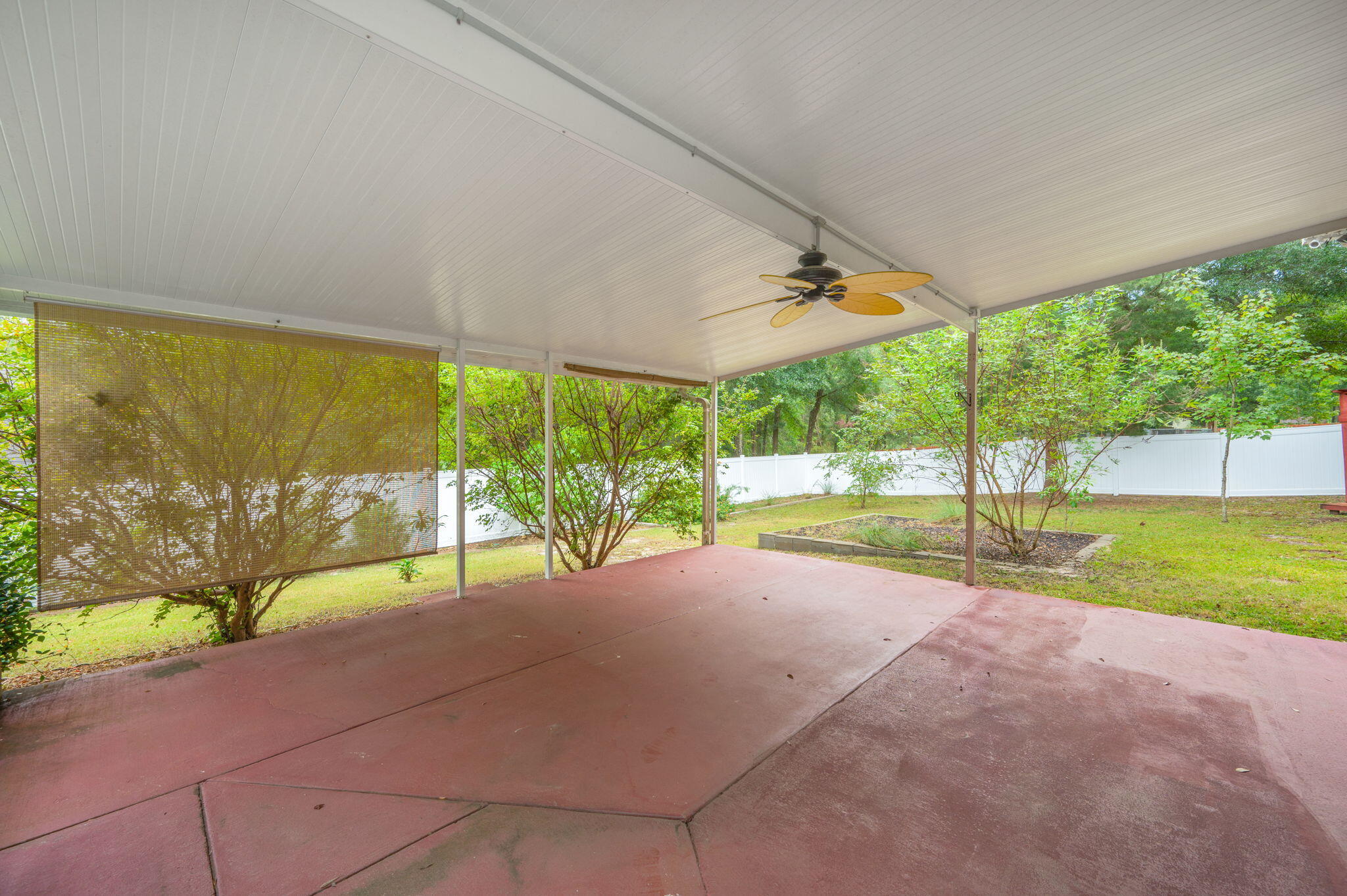 COUNTRY CLUB ESTATES 1 OF CRESTVIEW - Residential