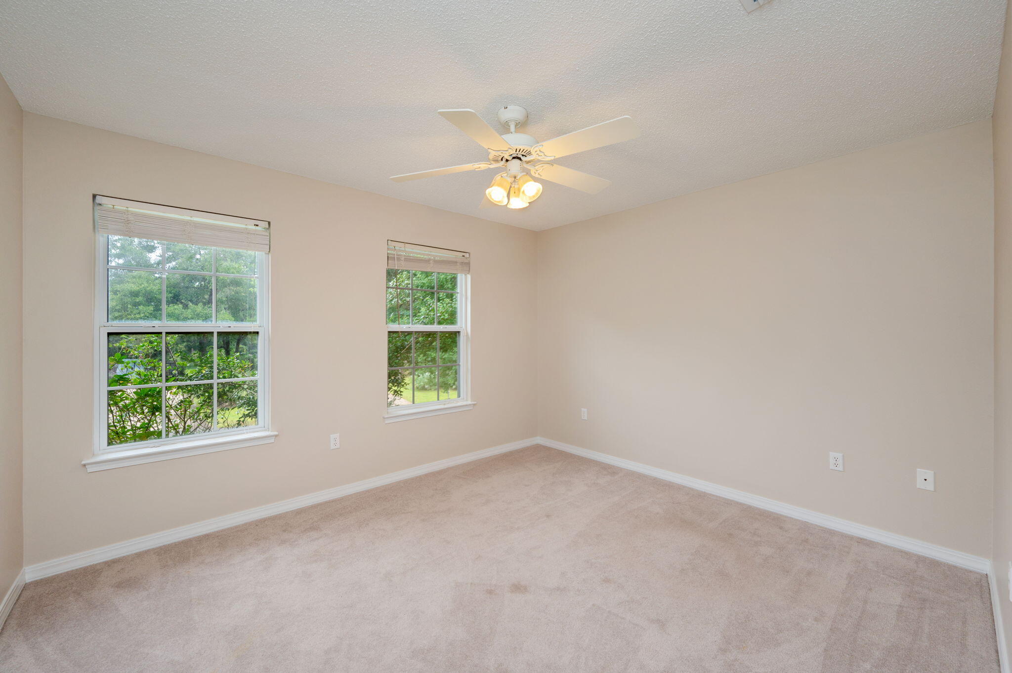COUNTRY CLUB ESTATES 1 OF CRESTVIEW - Residential