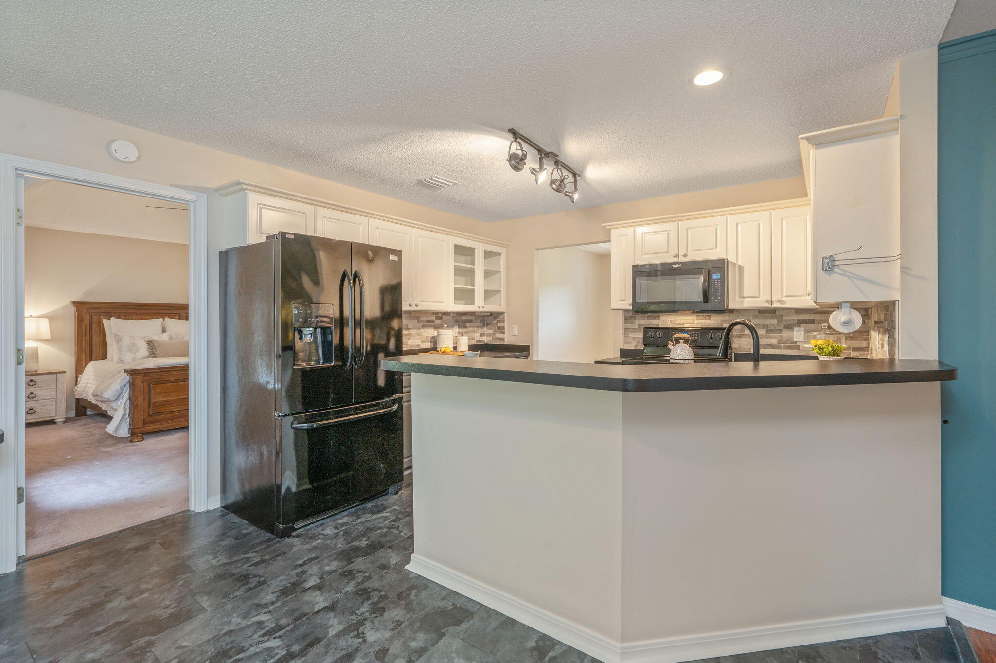 COUNTRY CLUB ESTATES 1 OF CRESTVIEW - Residential