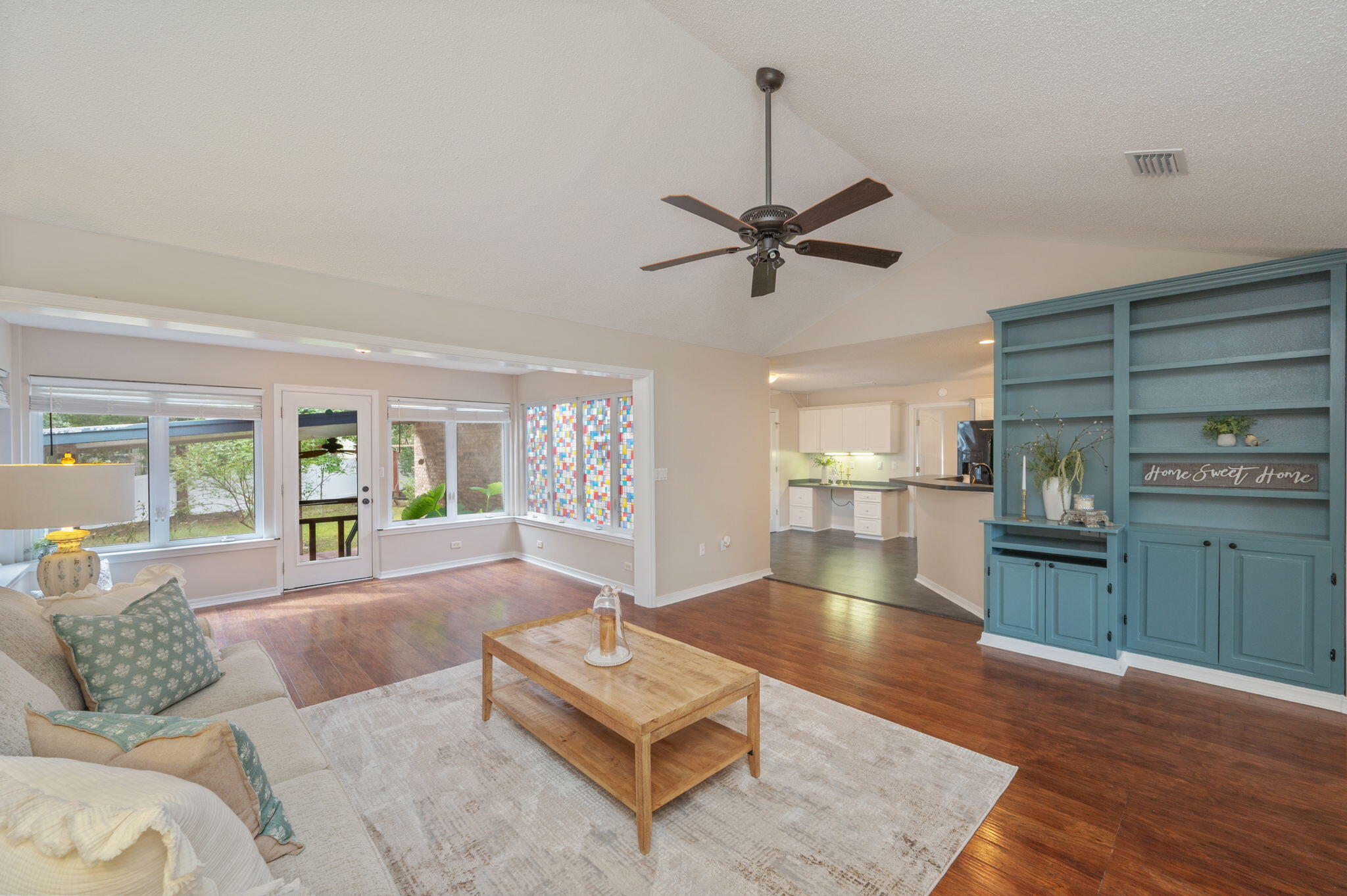 COUNTRY CLUB ESTATES 1 OF CRESTVIEW - Residential